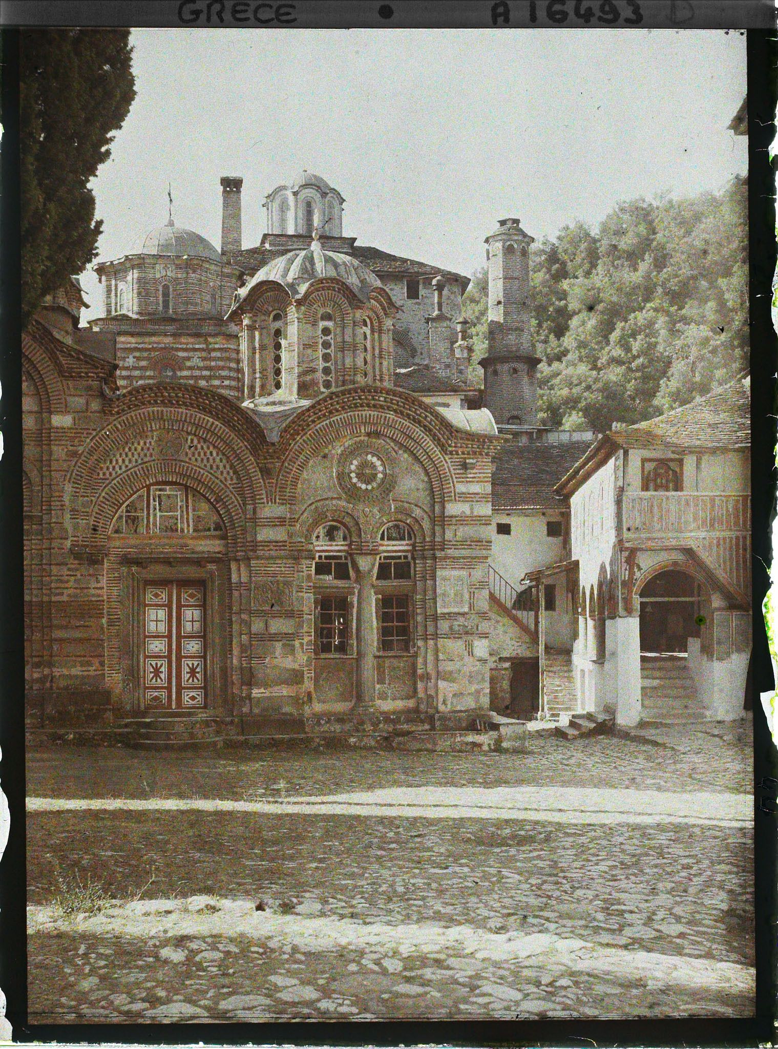 Image représentant Turquie, Hilendar, Narthex ajouté à l'Eglise par le Prince Lazare