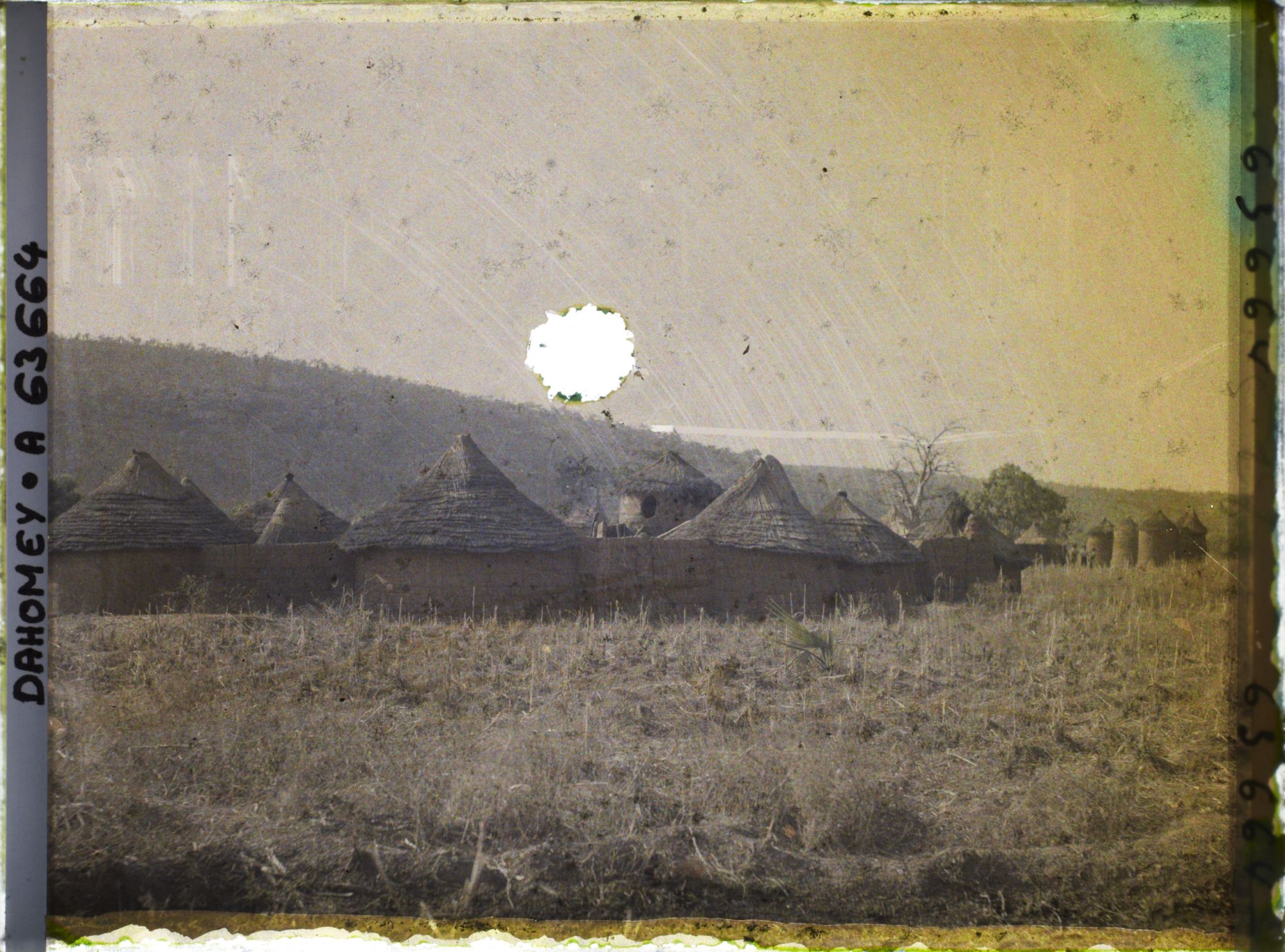 Image représentant Un tata (case) en pays somba