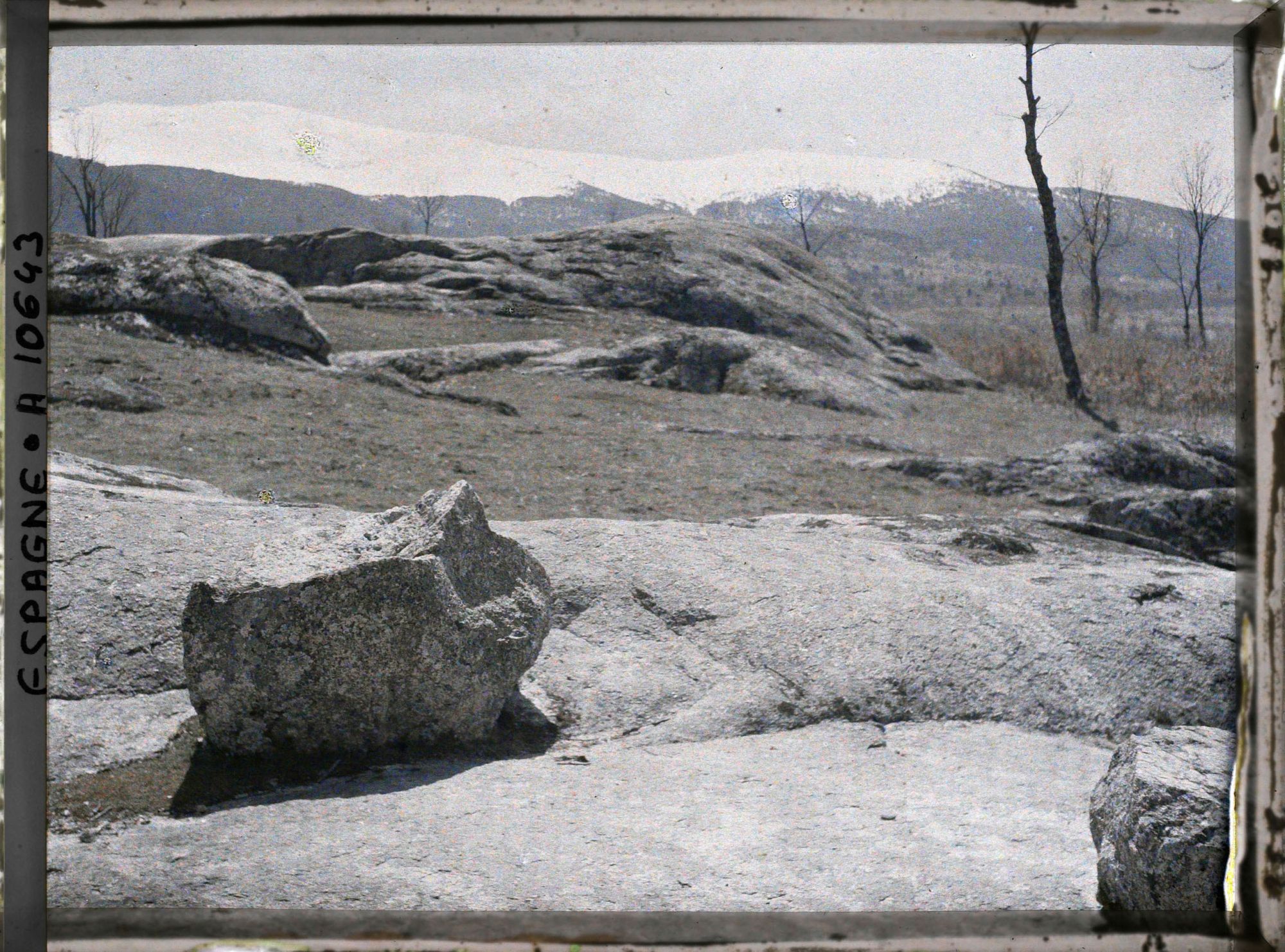 Image représentant Espagne, Près de Ségovie, Près de San Idefonso et de la Granja: les buttes glaciaires de Granite