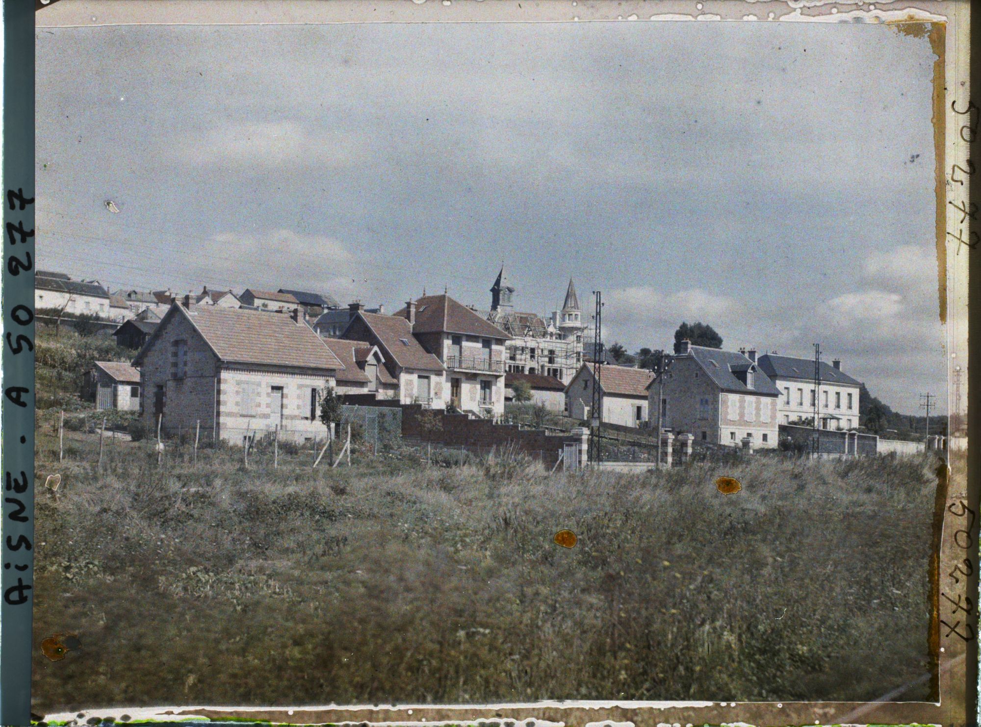 Image représentant France, Celles s/ Aisne, Ensemble du Village