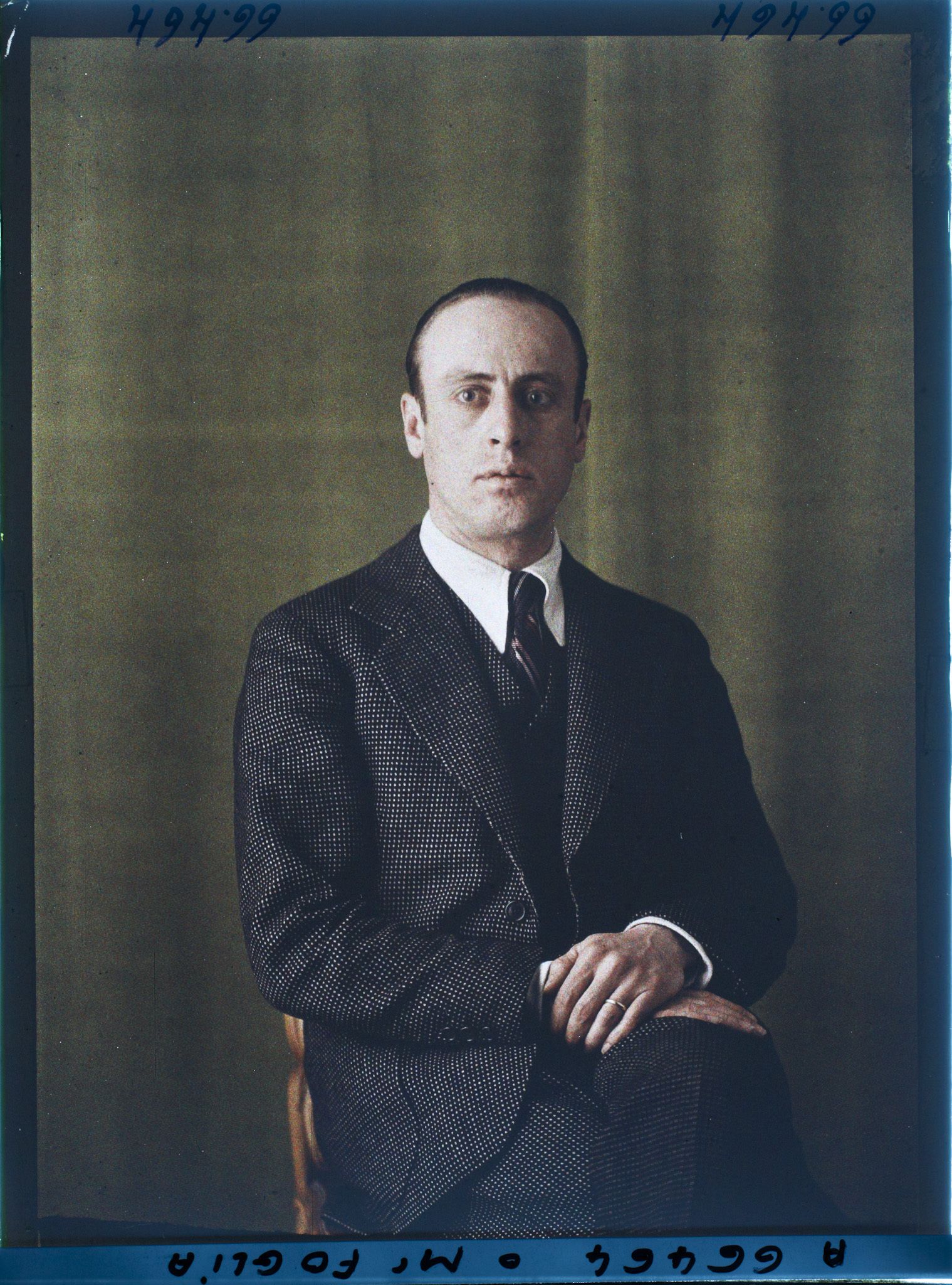 Image représentant https://musee-albert-kahn.s-museum.fr/home/NWQ2OTAwYzNmYjZlZTk1ZWQwODJmMjY4L2dlbmVyaWMtbm90aWNlLXRhYi9hdXRob3JpdHkvNjE3YTc5ZjVjZjhiODk2OGIzMzM3ZDIx/5d6900c3fb6ee95ed082f268/generic-notice-tab/authority/617a79ebcf8b8968b3336d46 Monsieur Foglia