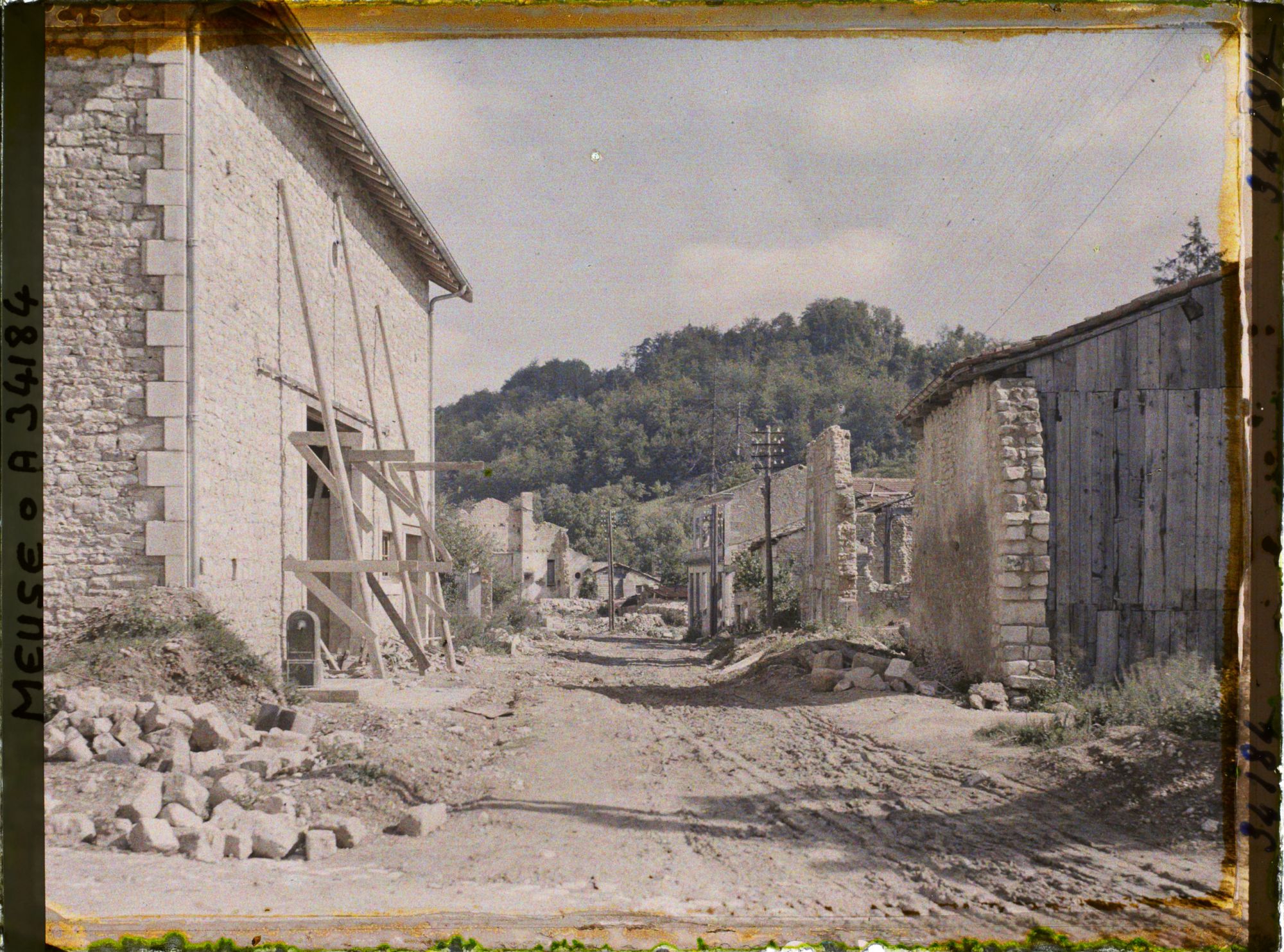 Image représentant France, Apremont, Ruines et reconstructions