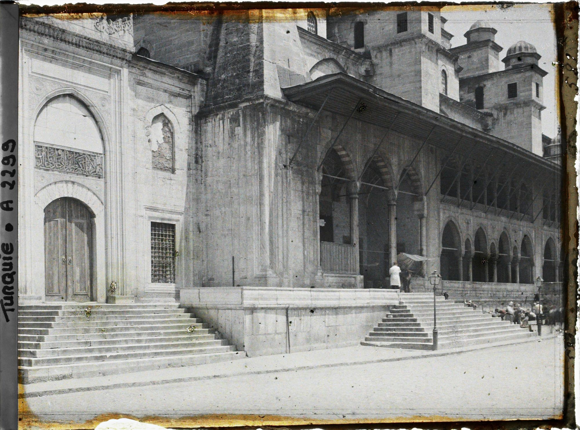 Image représentant Façade de la Yeni Valide Camii ("nouvelle mosquée de la Sultane-mère")