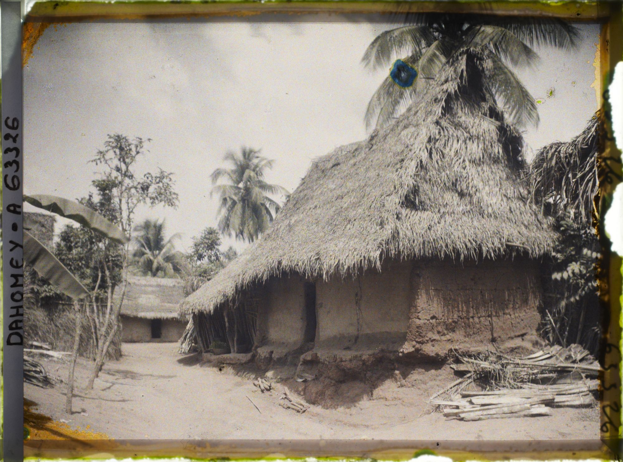 Image représentant Le village de Daagbé, exemple d'architecture traditionnelle