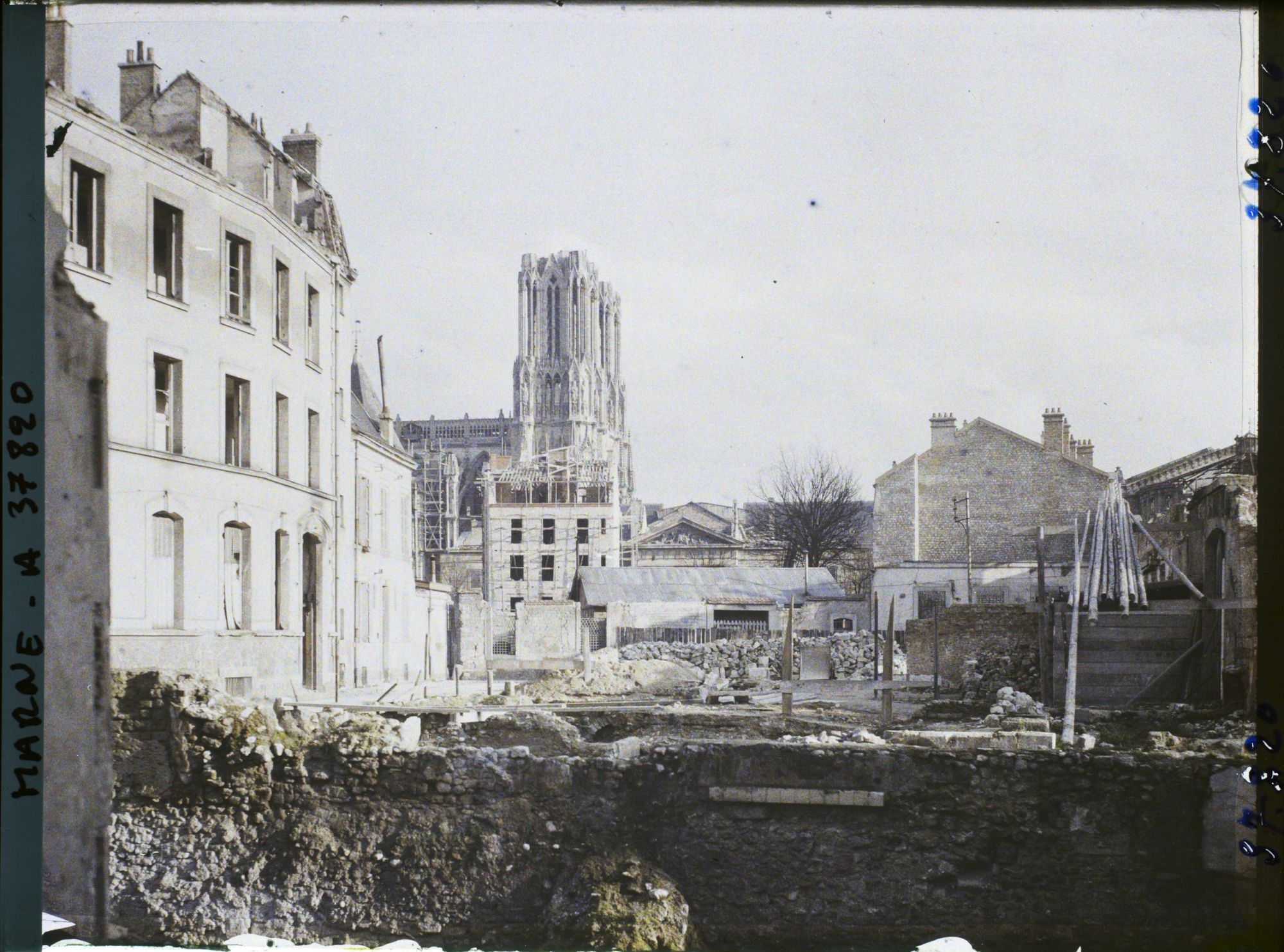Image représentant France, Reims, Reconstructions vers la Cathédrale