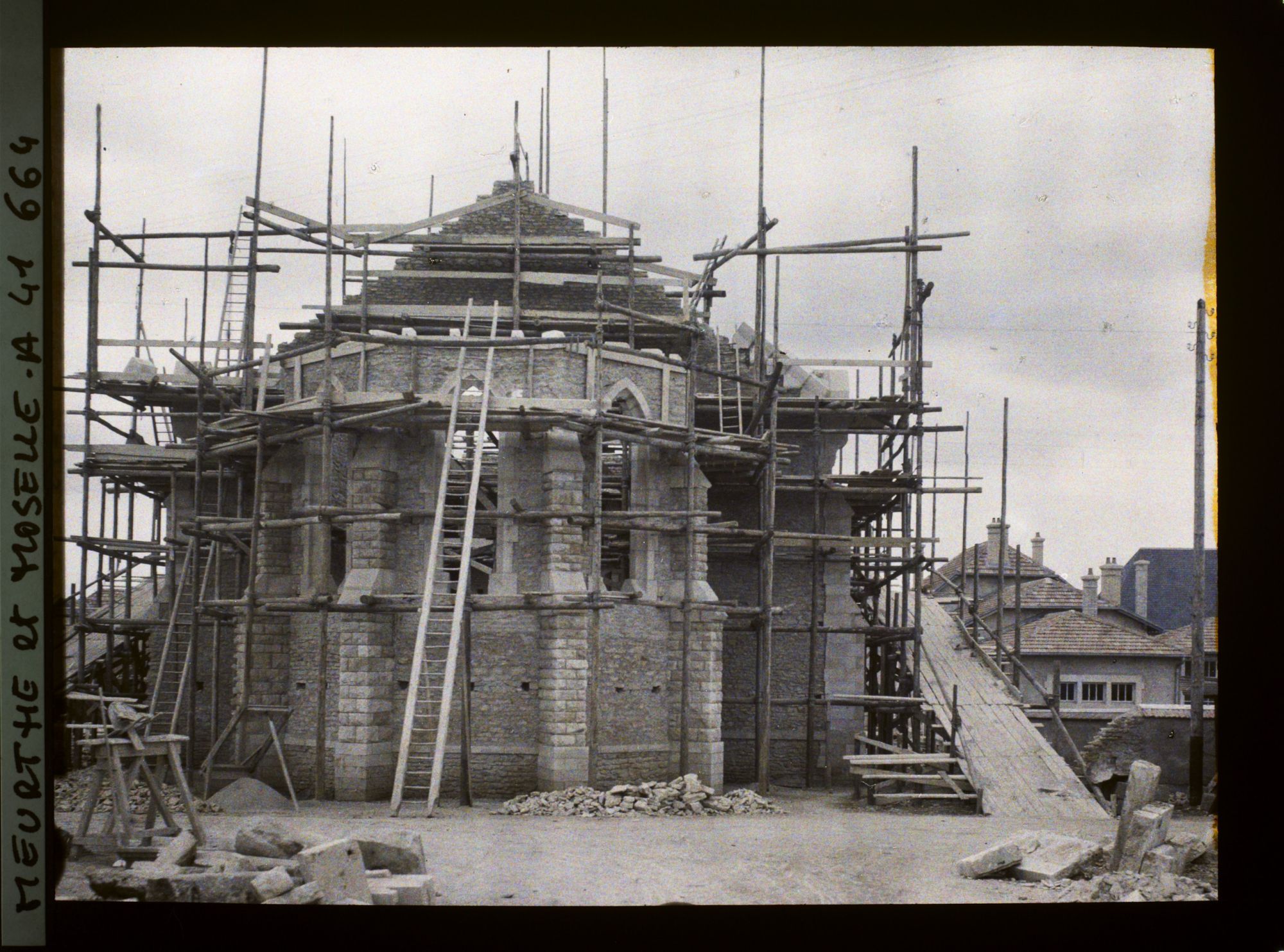 Image représentant France, Flirey, Abside de la nouvelle Eglise
