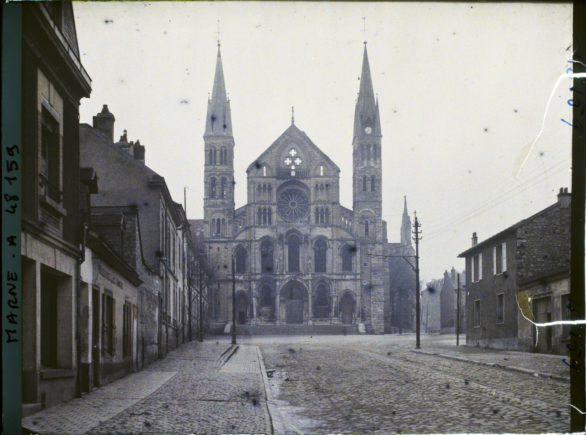 Image représentant France, Reims, Façade de St Rémy