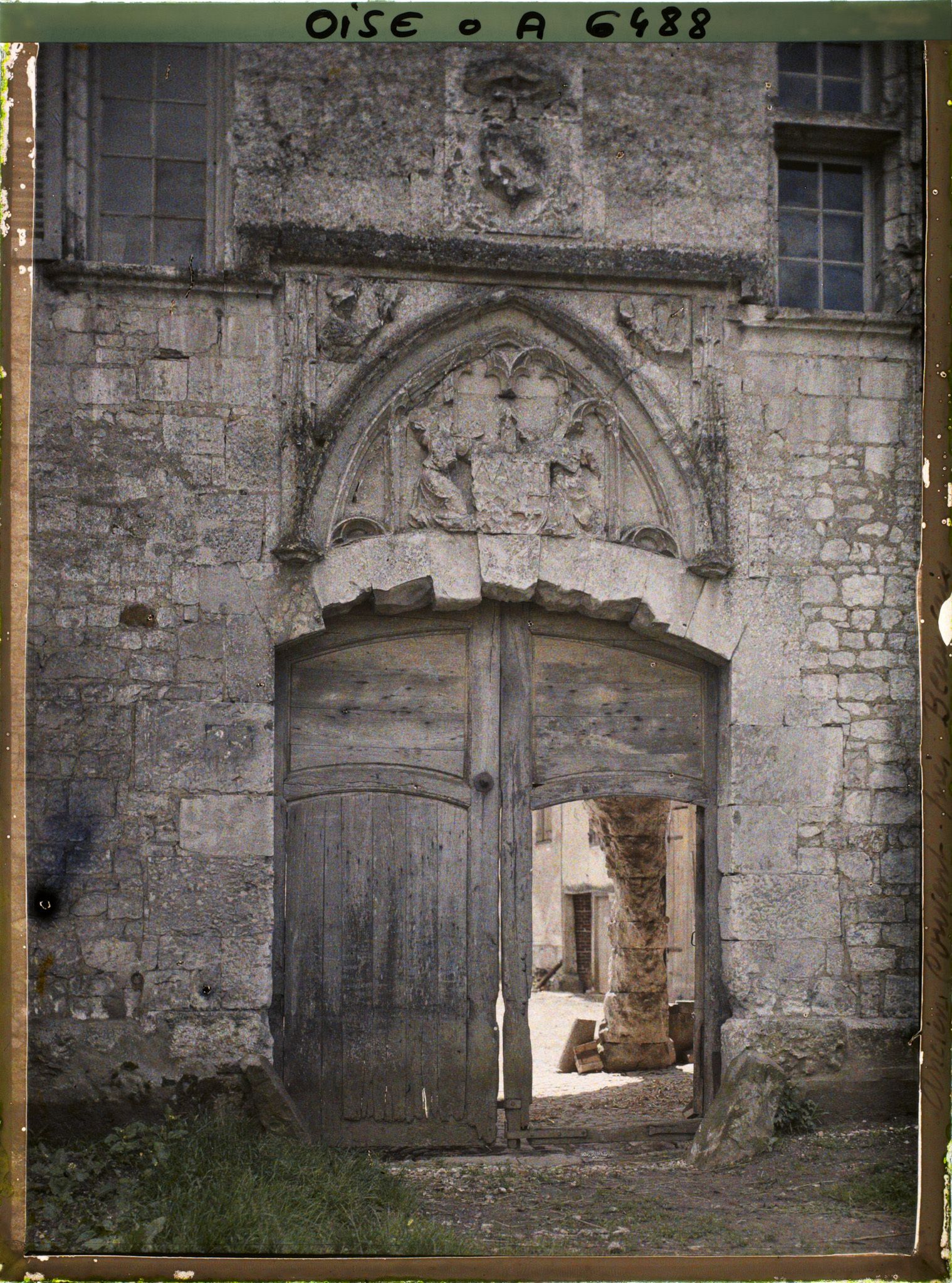 Image représentant France, Beauvais, Porte d'un ancien Couvent