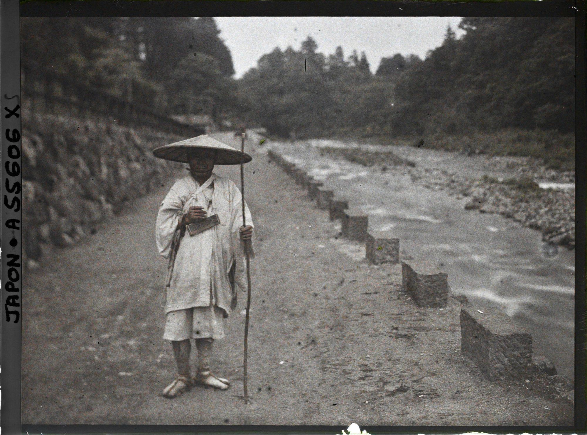 Image représentant Pèlerin sur les bords de la Daiya-gawa