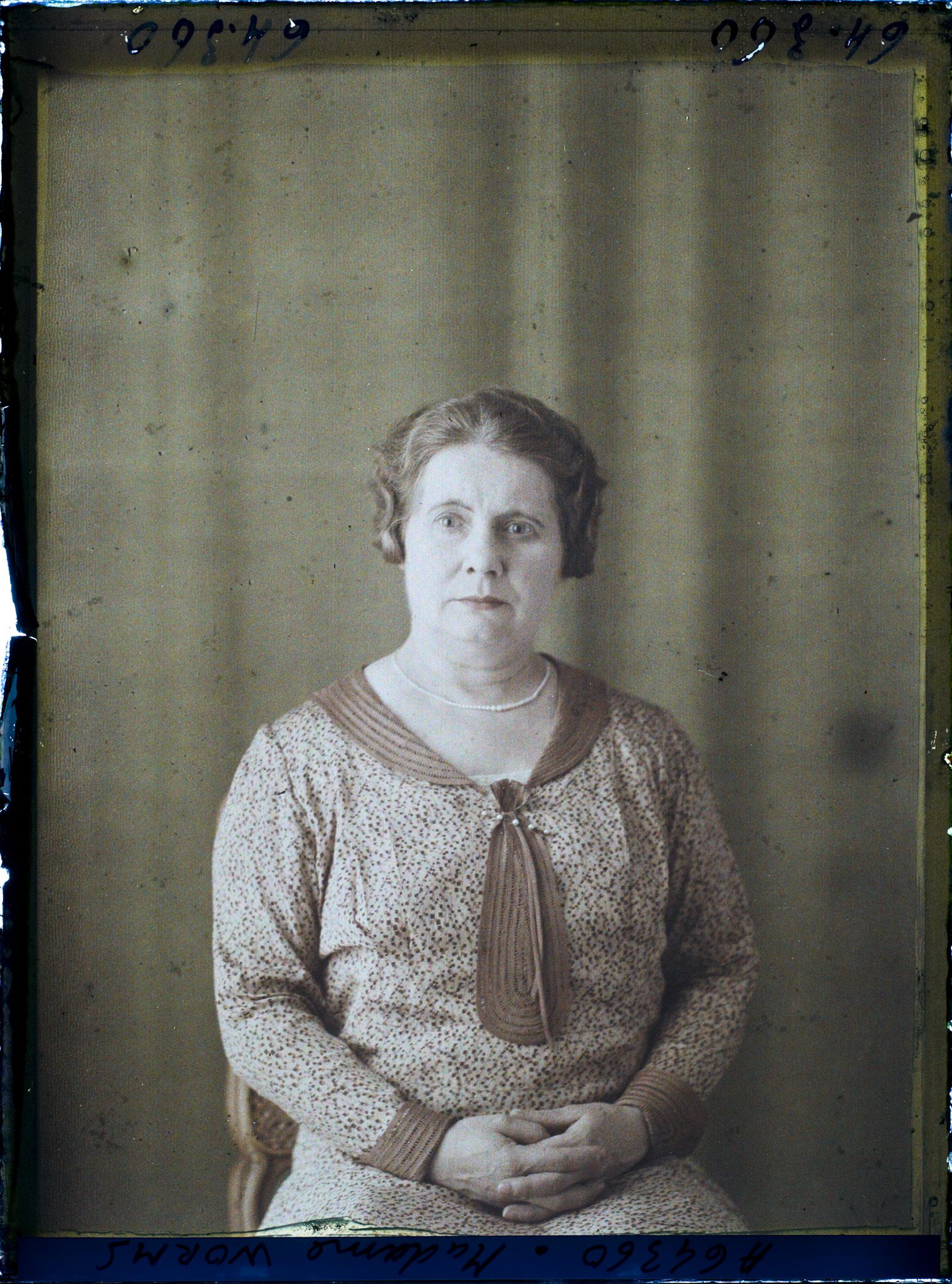 Image représentant https://musee-albert-kahn.s-museum.fr/home/NWQ2OTAwYzNmYjZlZTk1ZWQwODJmMjY4L2dlbmVyaWMtbm90aWNlLXRhYi9hdXRob3JpdHkvNjE3YTc5ZjVjZjhiODk2OGIzMzM3ZDIx/5d6900c3fb6ee95ed082f268/generic-notice-tab/authority/617a79ebcf8b8968b3337aa4 Madame Worms