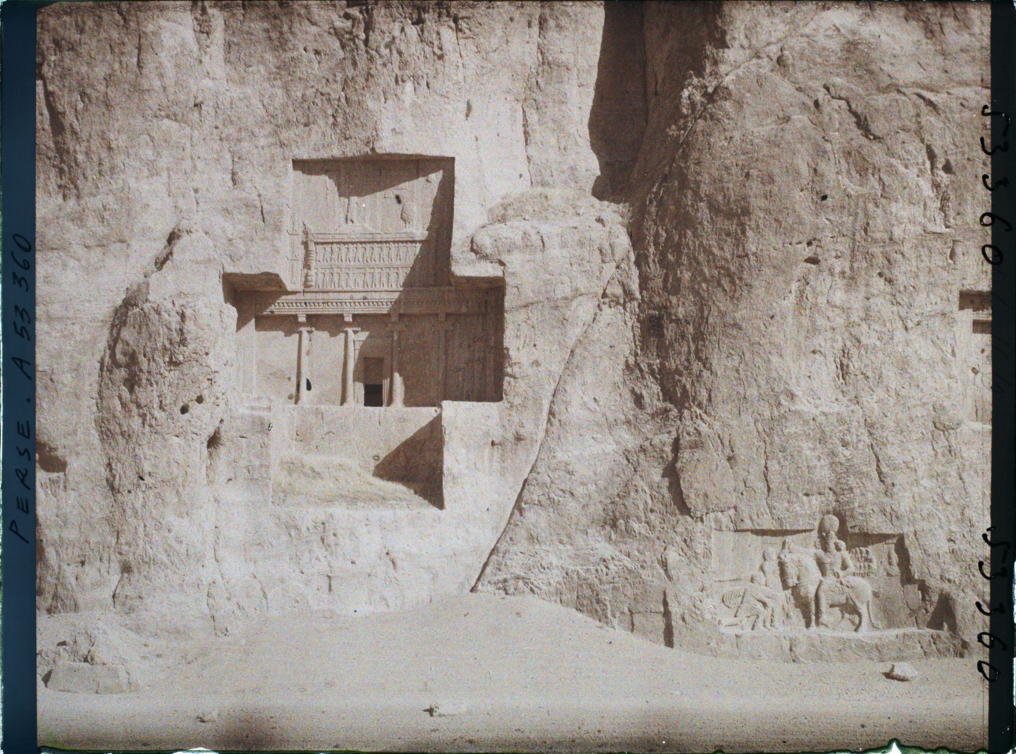 Image représentant Tombeau de d'Artaxerxès Ier