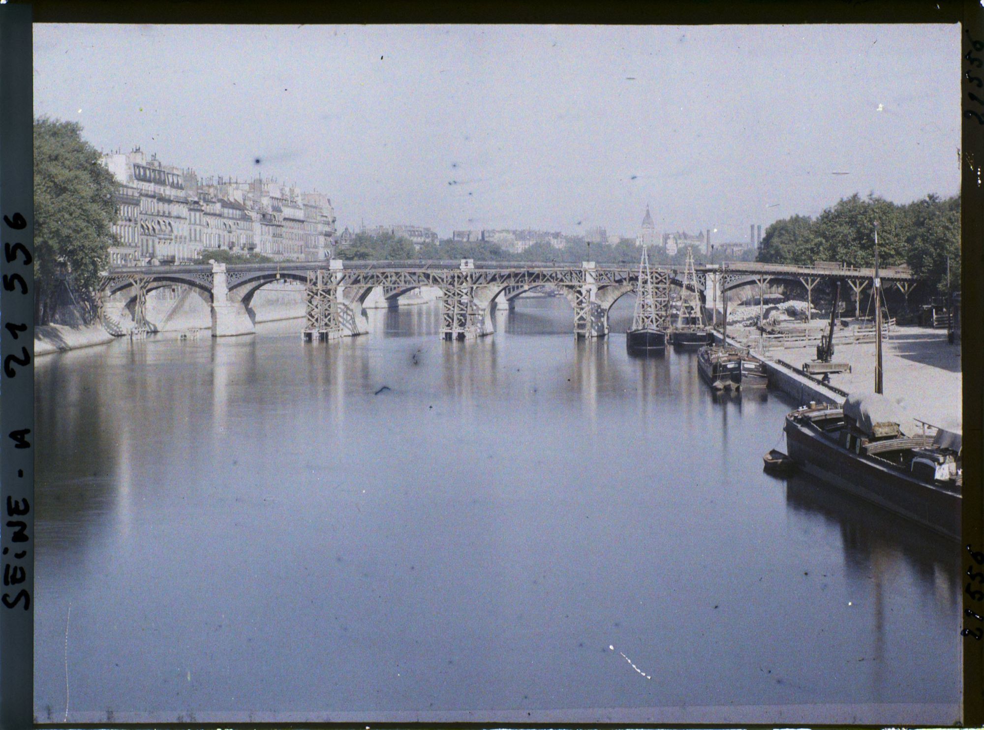 Image représentant Le pont de la Tournelle en démolition
