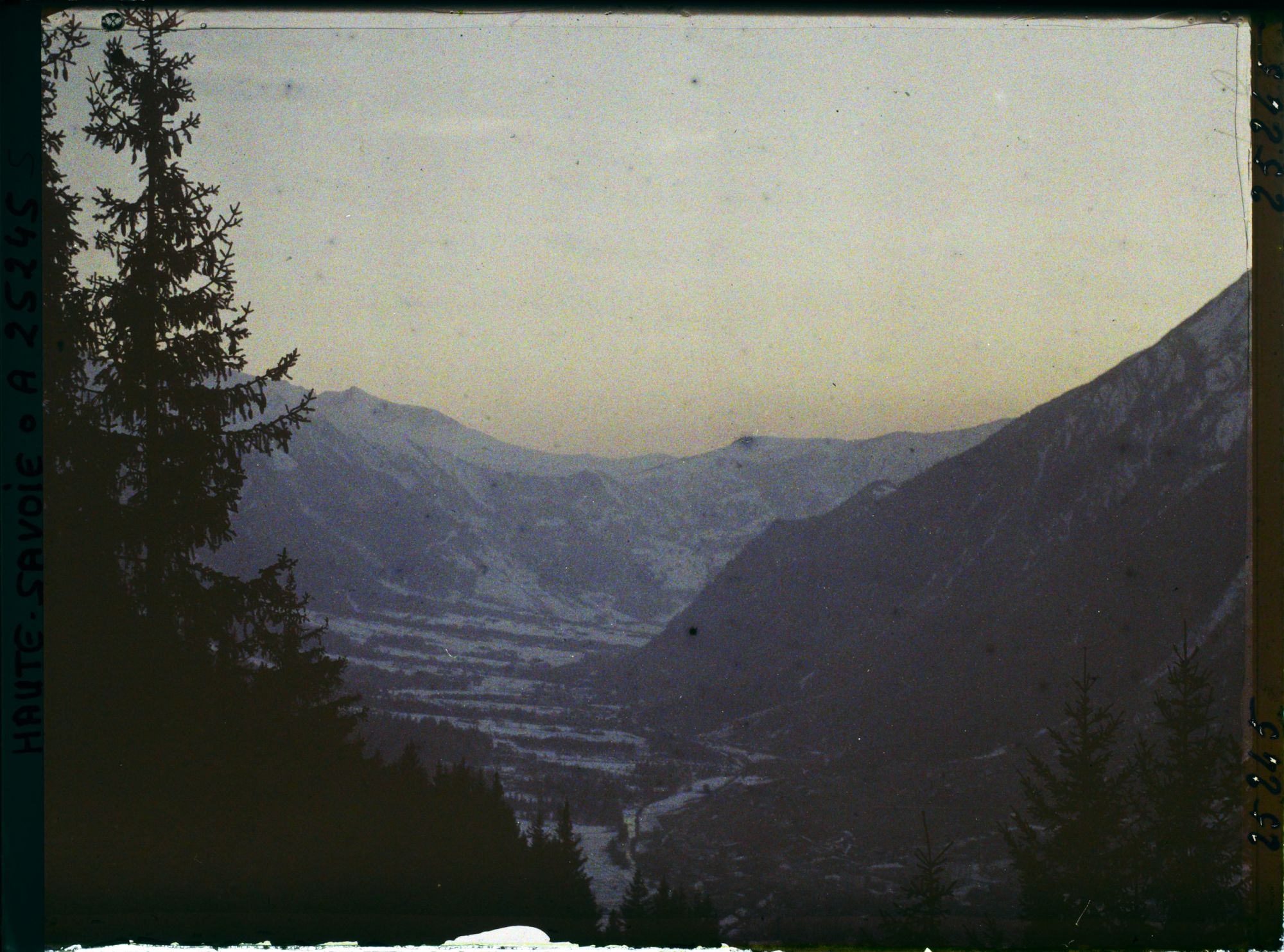 Image représentant France Les Alpes, La mer de Glace, Soleil Couchant vers le Col des Voza