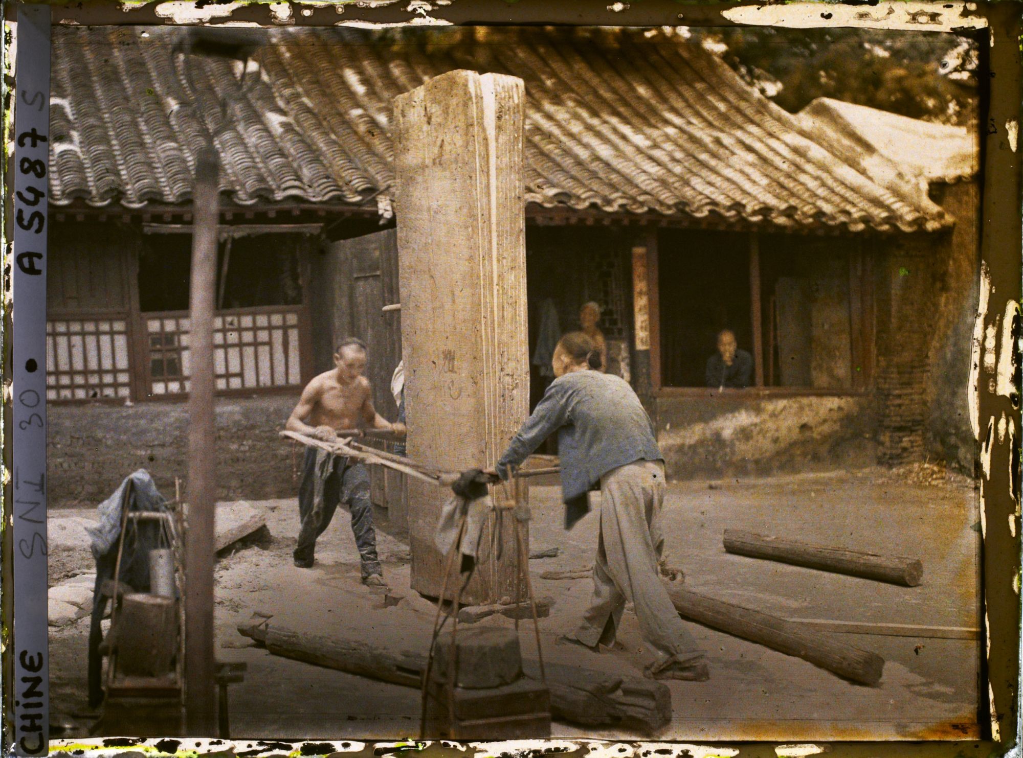 Image représentant Deux tailleurs de pierre