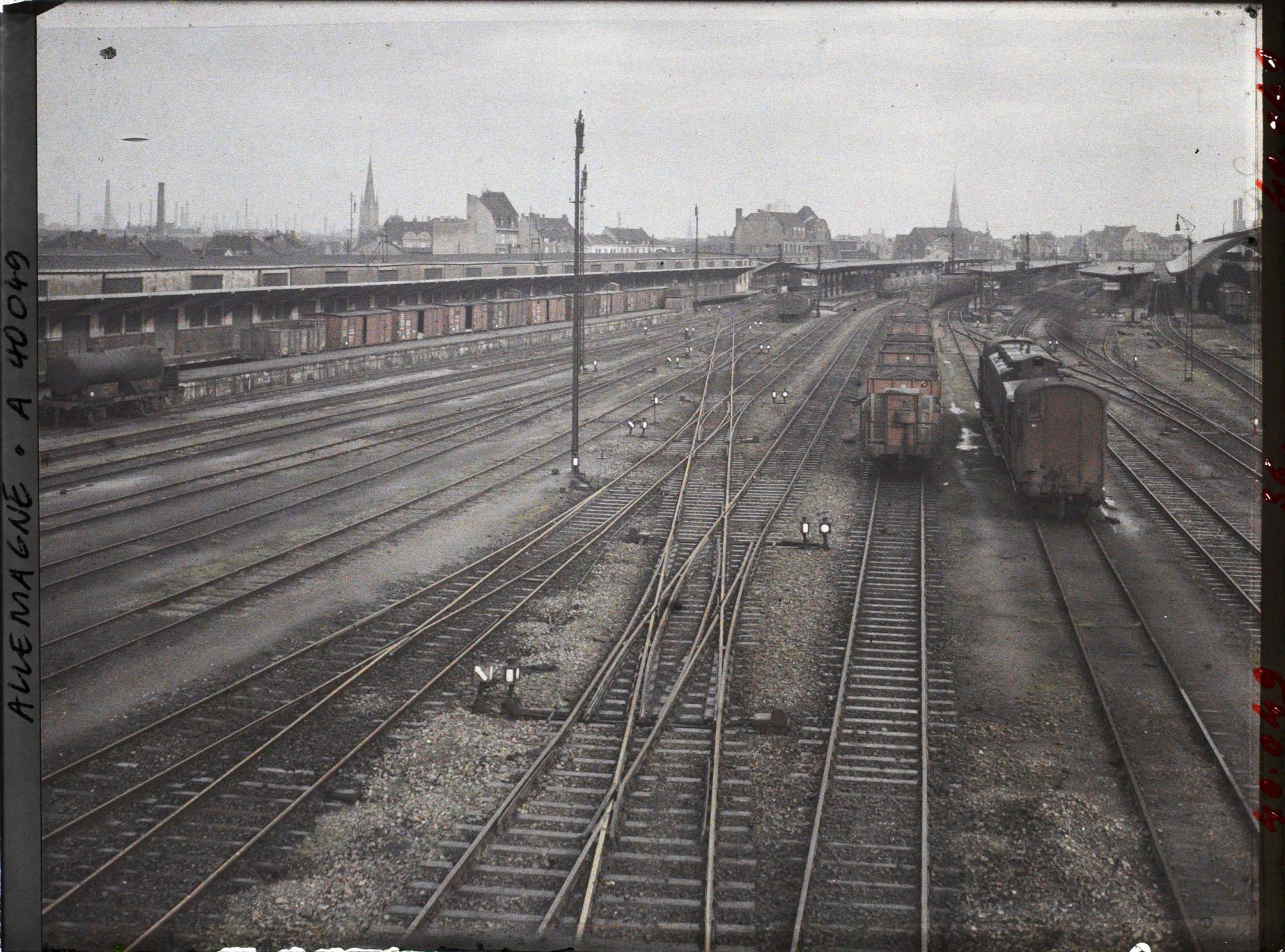 Image représentant Prusse, Dortmund, Une vue sur les voies vers la Ville