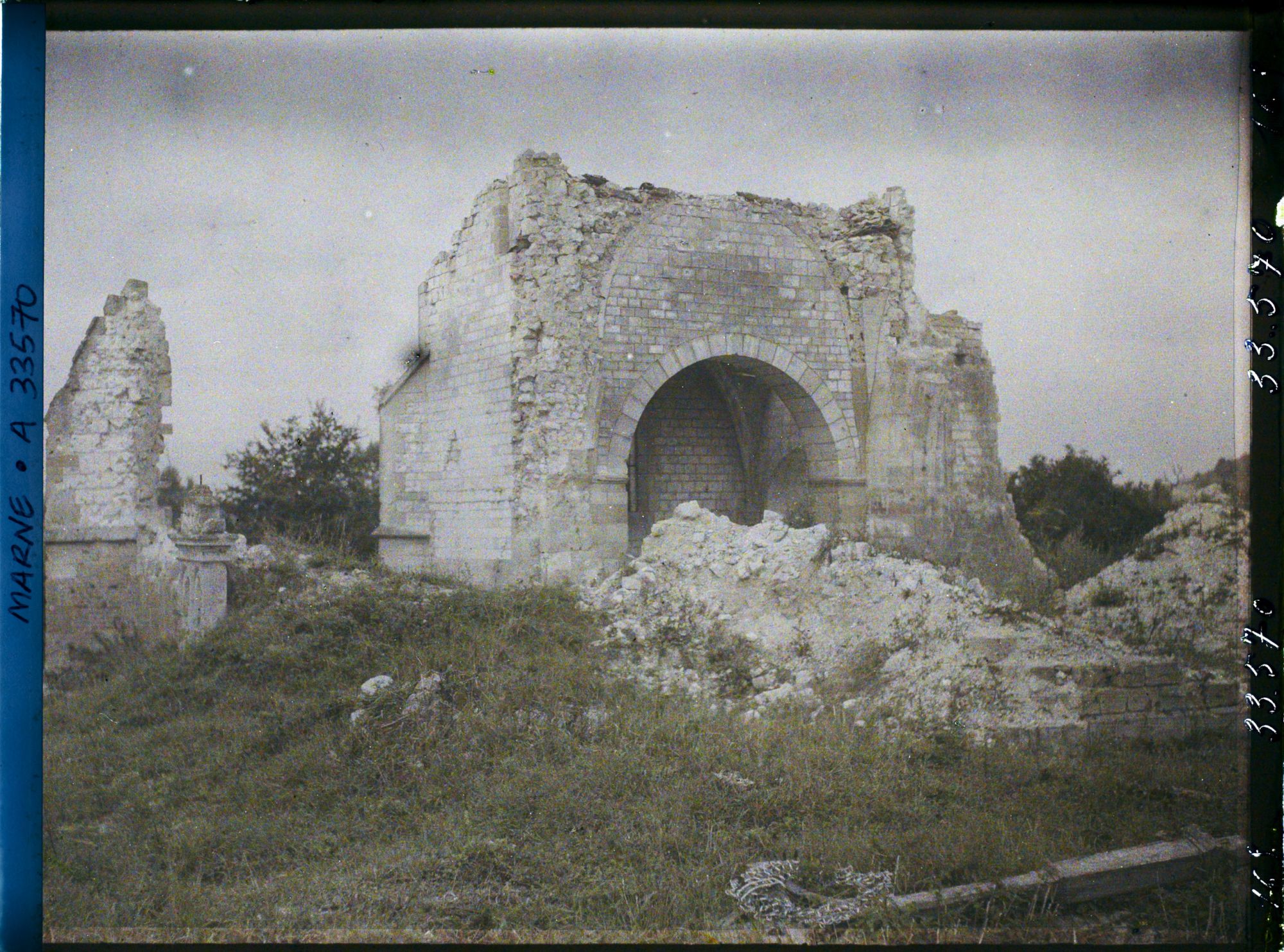 Image représentant France, Massiges, L'Eglise