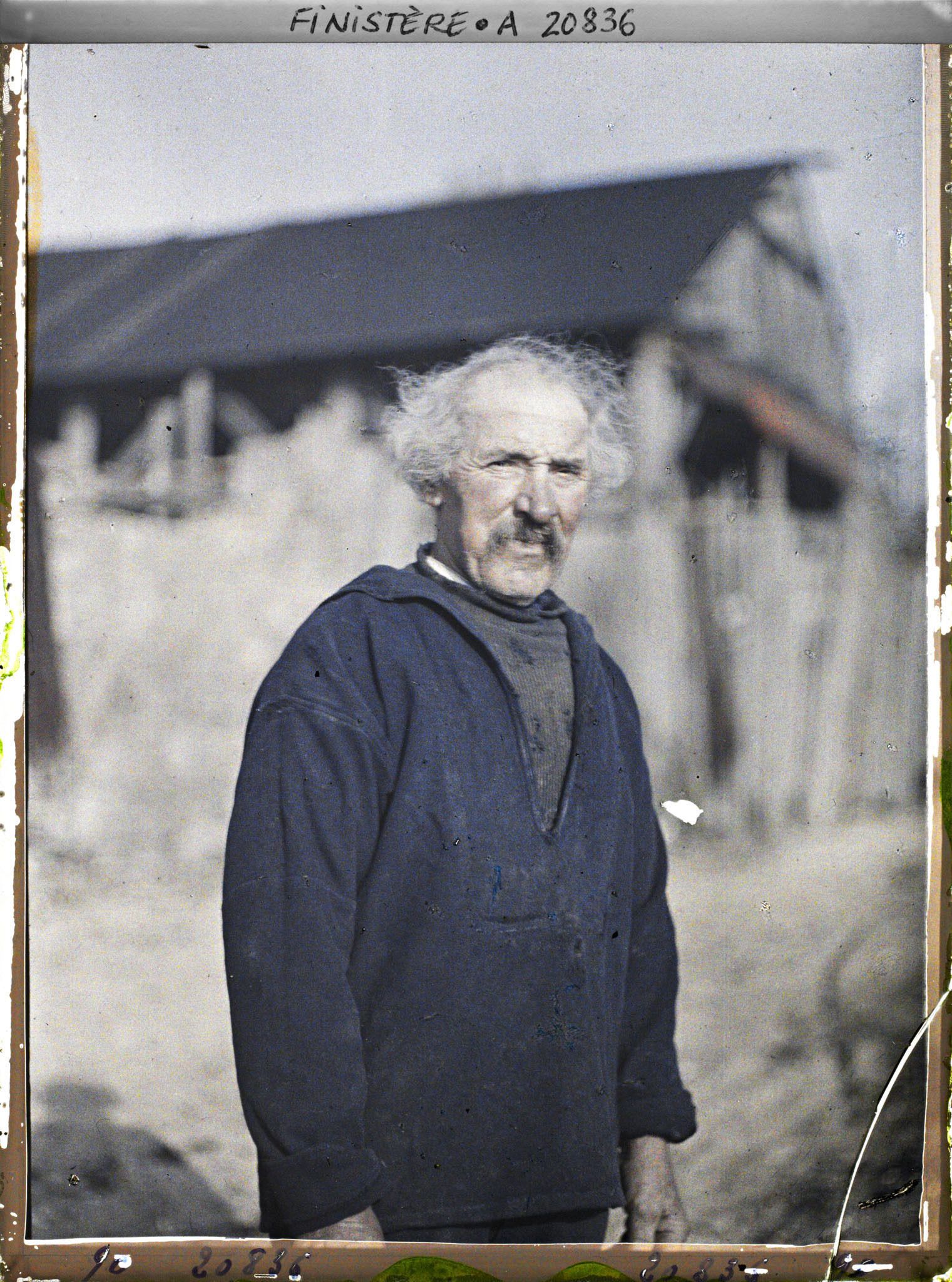 Image représentant Un marin pêcheur de Roscoff, M. Masson