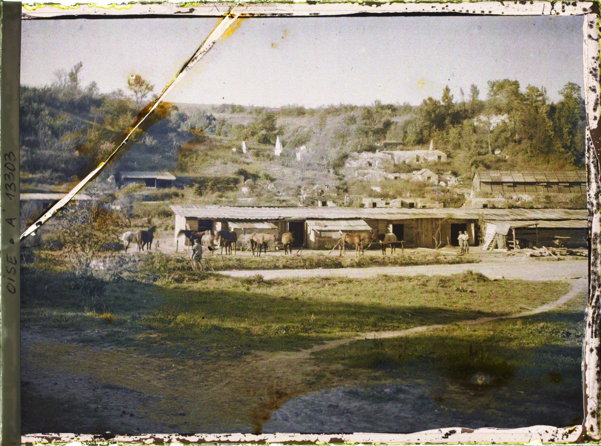 Image représentant France, Nampcel, Cantonnement dans les Ruines