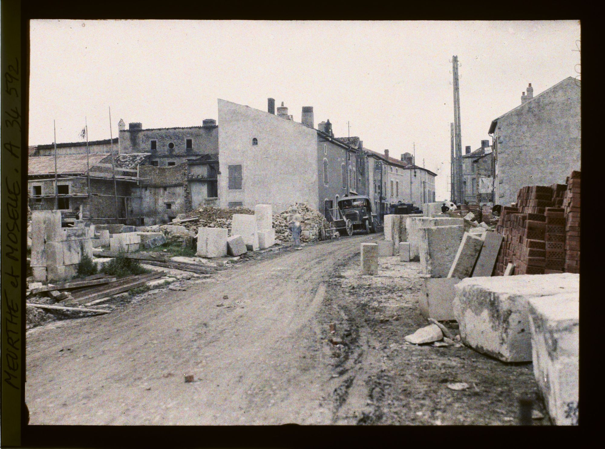 Image représentant France, Thiaucourt, Reconstructions rue Mathiot