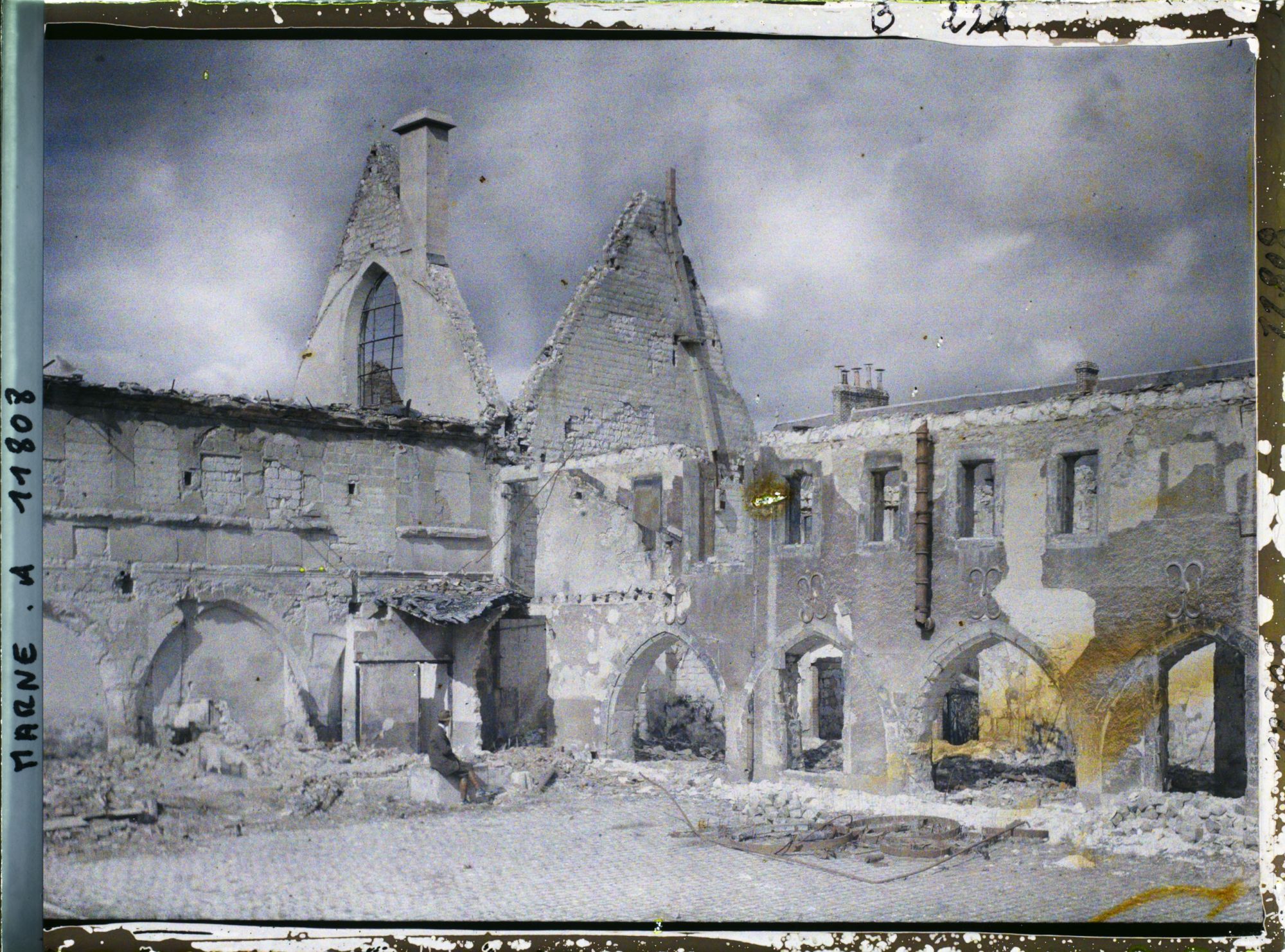 Image représentant France, Reims, Ensemble du Cloître