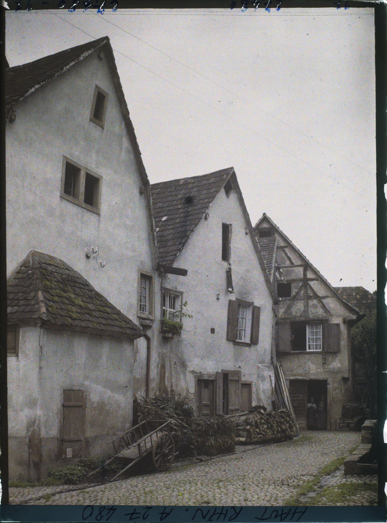 Image représentant France, Kienzheim, Une petite rue près de l'Hôtel de Ville