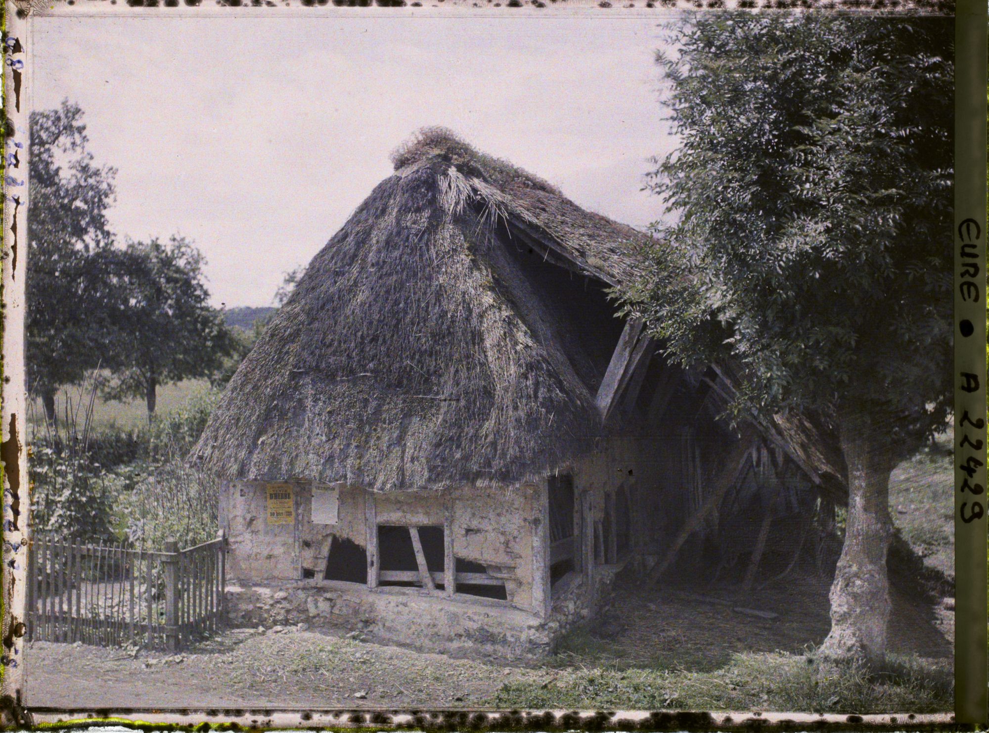Image représentant Petite ferme sur la route de Saint-Samson-de-la-Roque