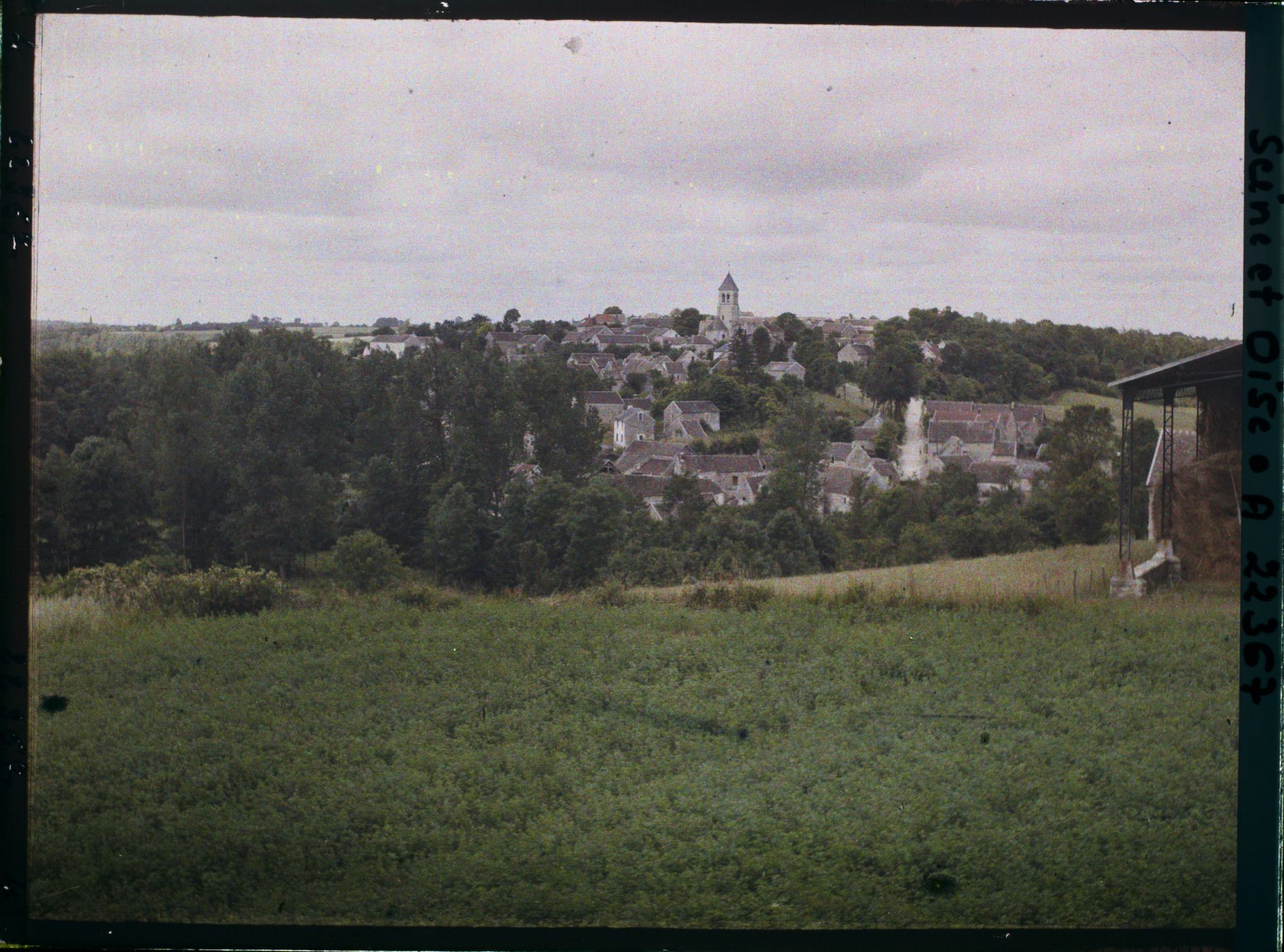 Image représentant France, Montchauvet, Le Village vu d'ensemble