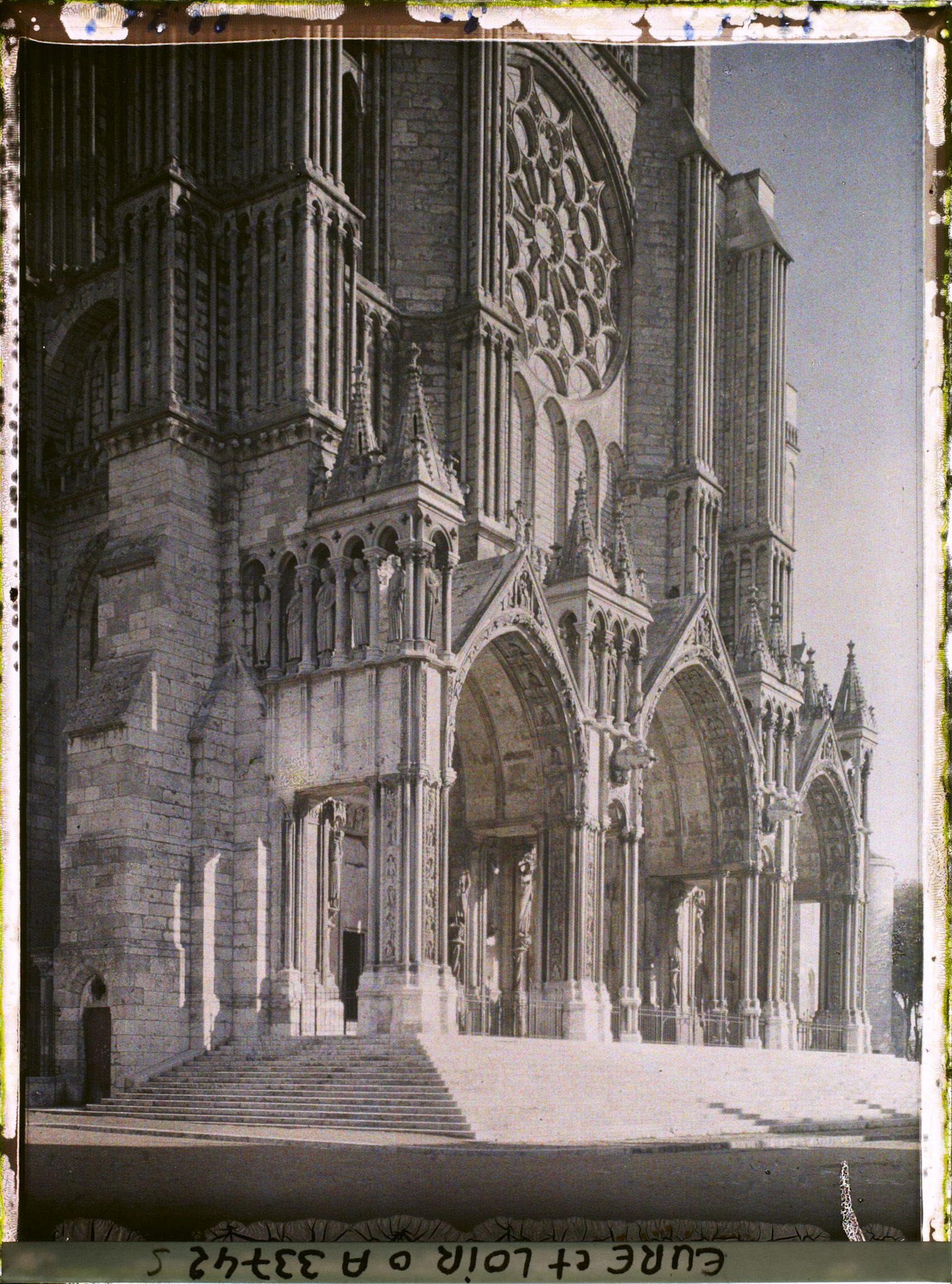 Image représentant Le porche du portail sud de la cathédrale Notre-Dame