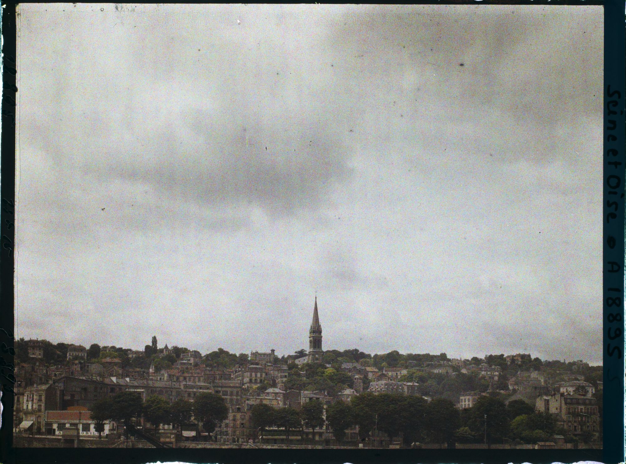 Image représentant Vue vers Saint-Cloud, à 13h 15, le ciel