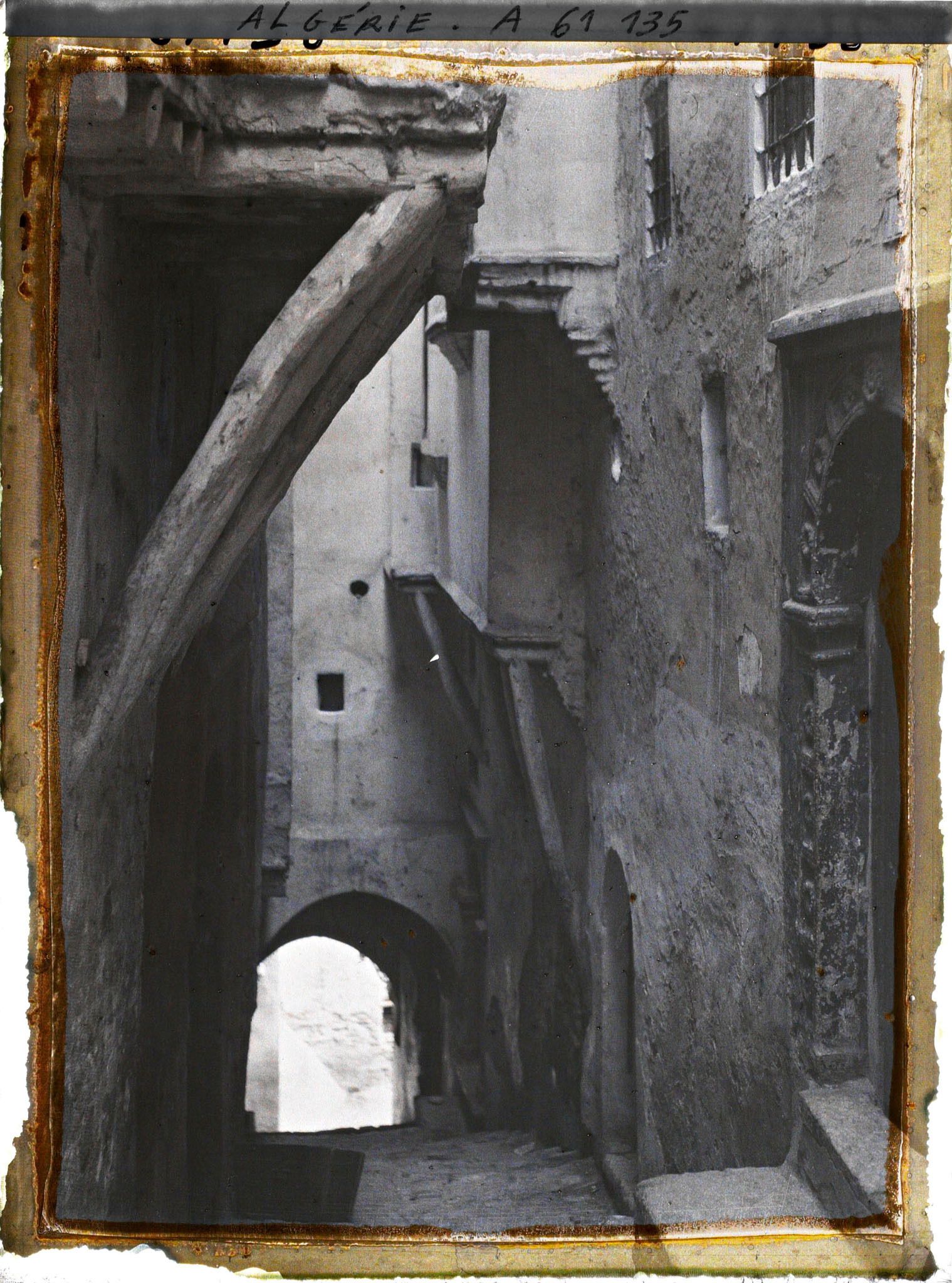 Image représentant La rue du Diable dans la Casbah