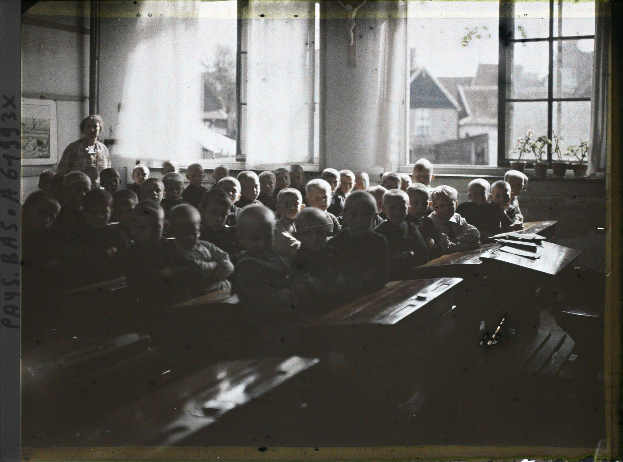 Image représentant Hollande, Volendam, Ecole Catholique de garçons