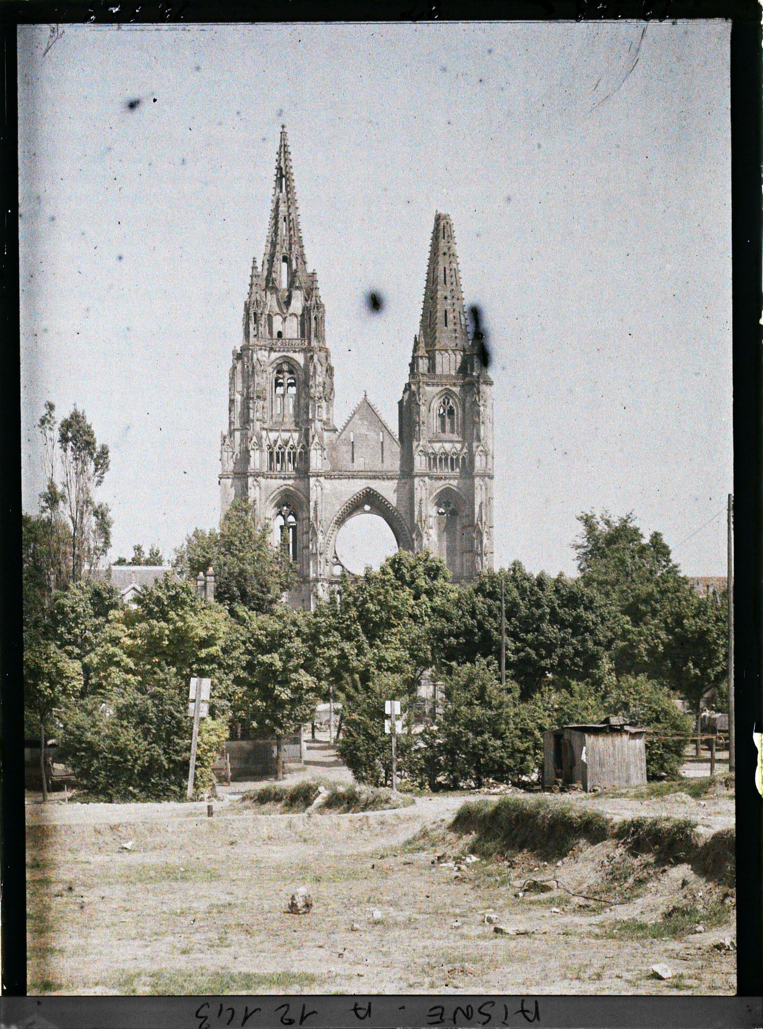 Image représentant L'abbaye Saint-Jean-des-Vignes démantelée au début du XIXe siècle