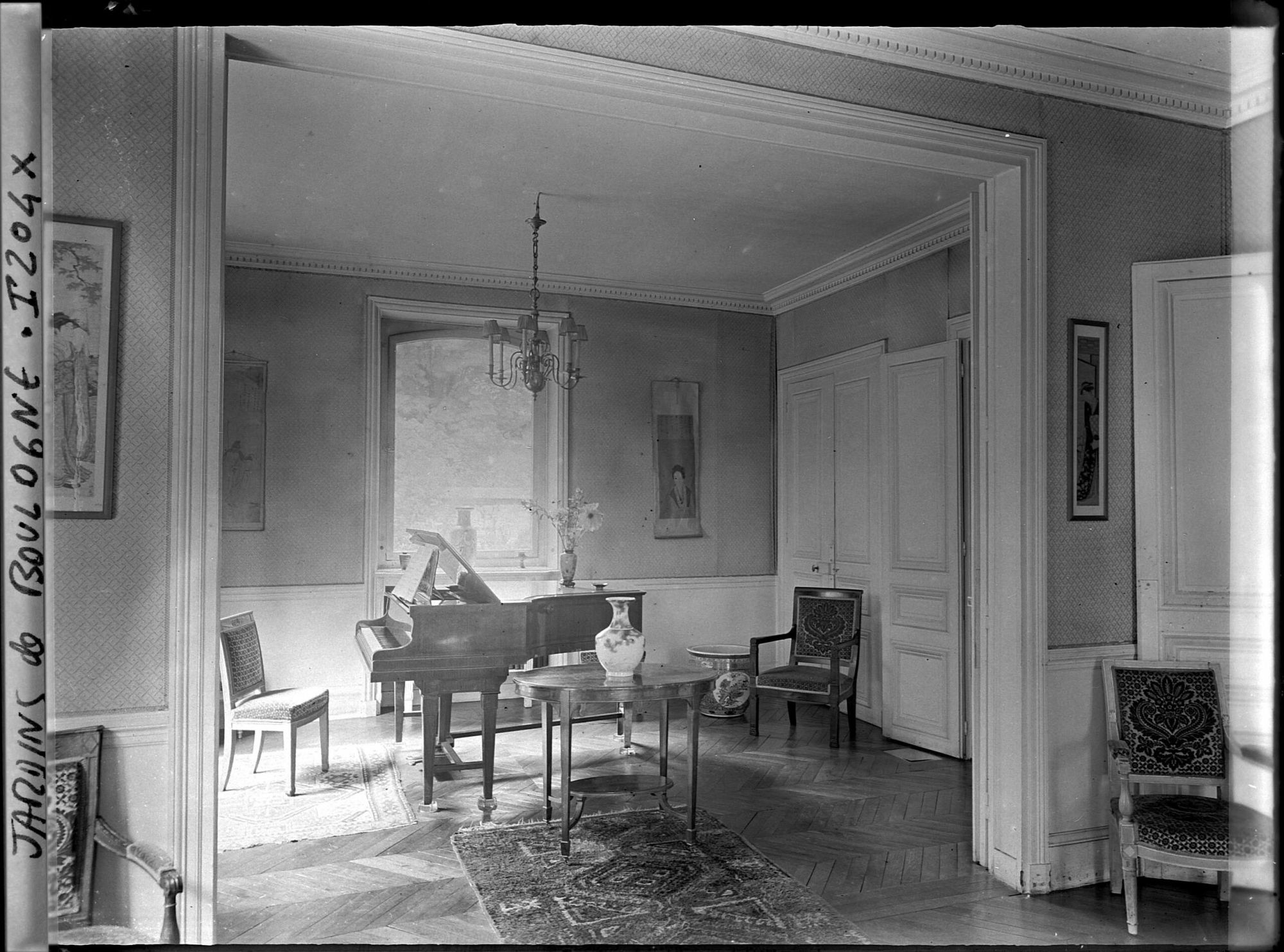 Image représentant Le salon de musique du cercle Autour du Monde