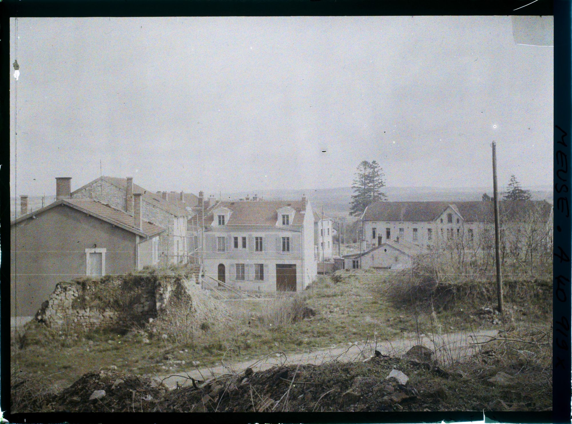 Image représentant France, Clermont en Argonne, Vue sur la route de Varennes Coté Nord