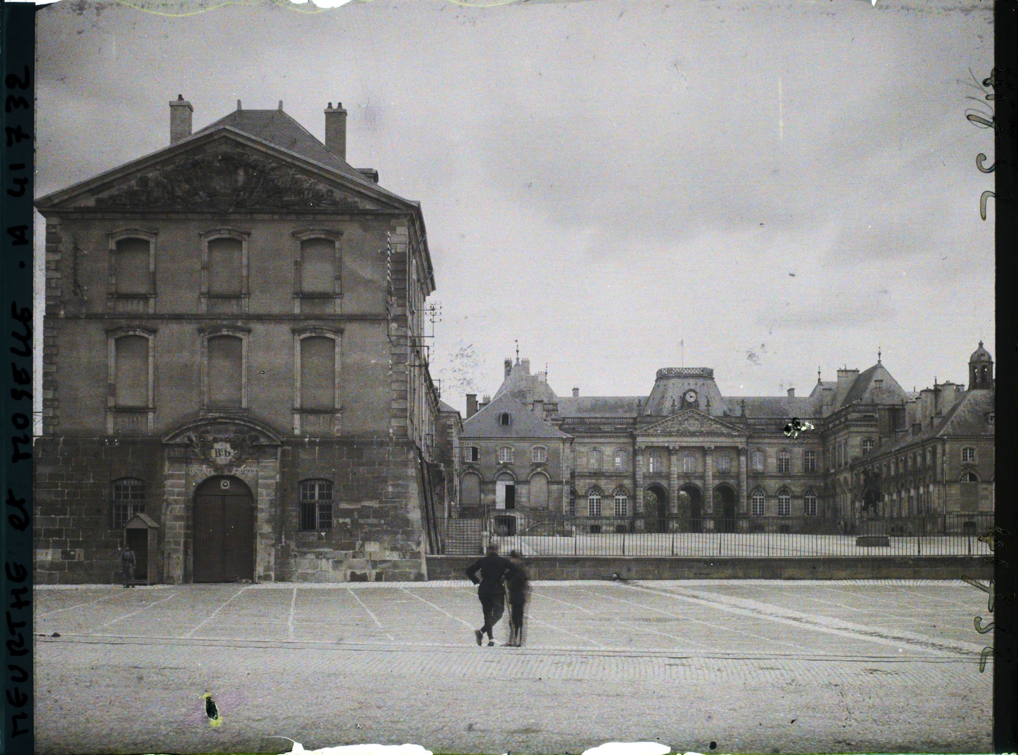 Image représentant France, Lunévile, Le Château et la Cour d'Honneur
