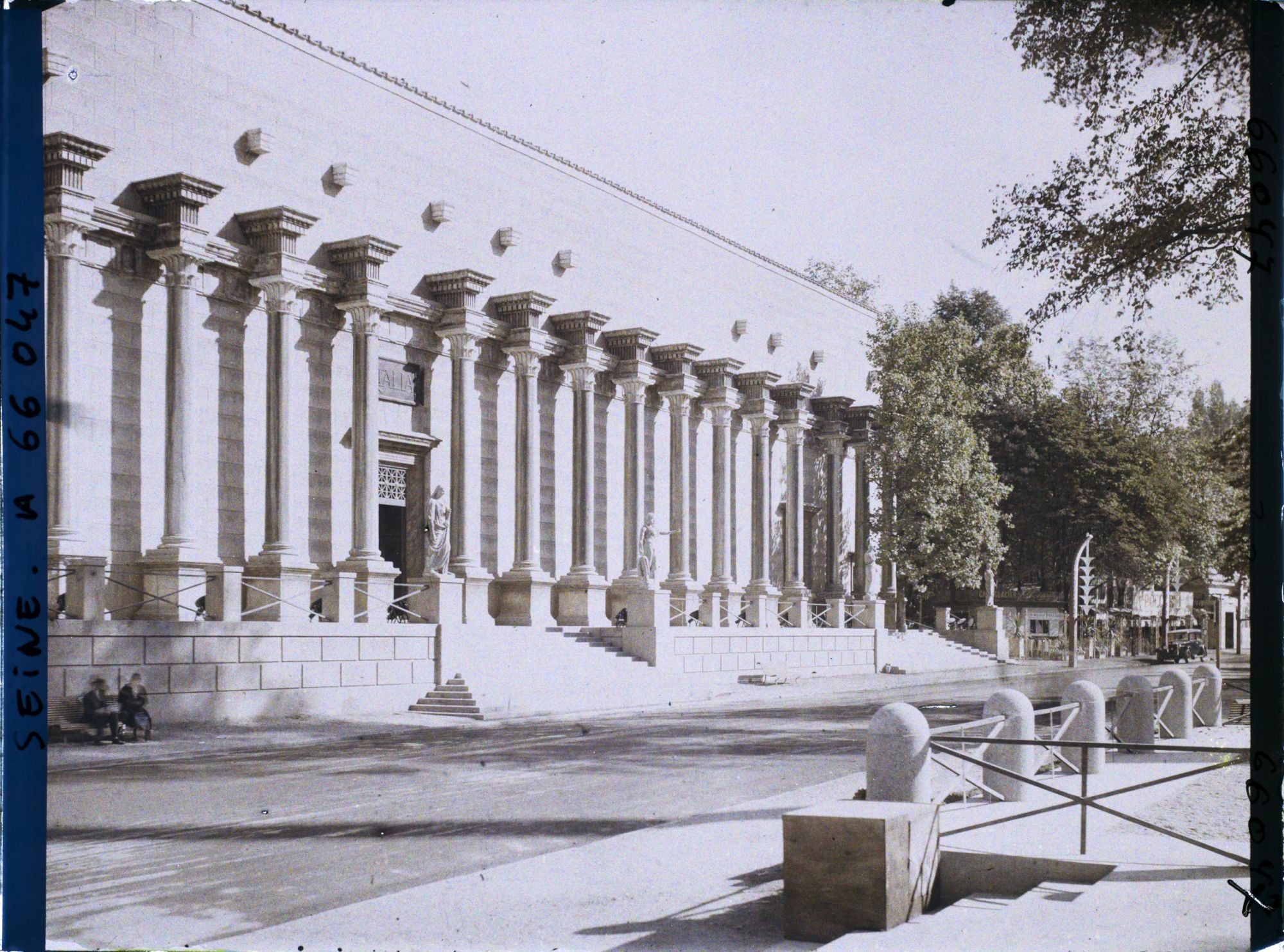 Image représentant L'Exposition Coloniale Internationale de 1931, le pavillon de l'Italie