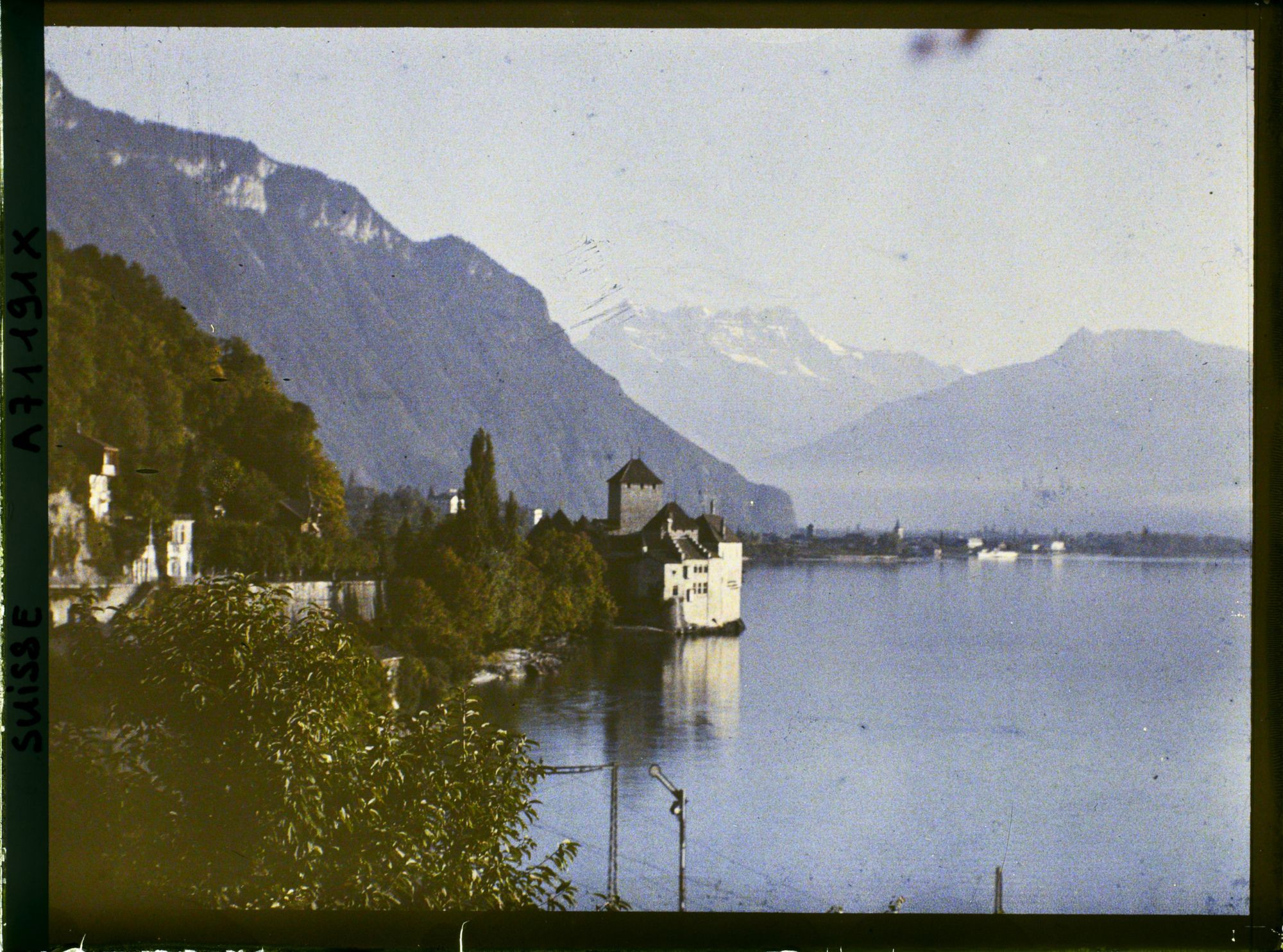 Image représentant Le château de Chillon, le Léman et les Dents du Midi