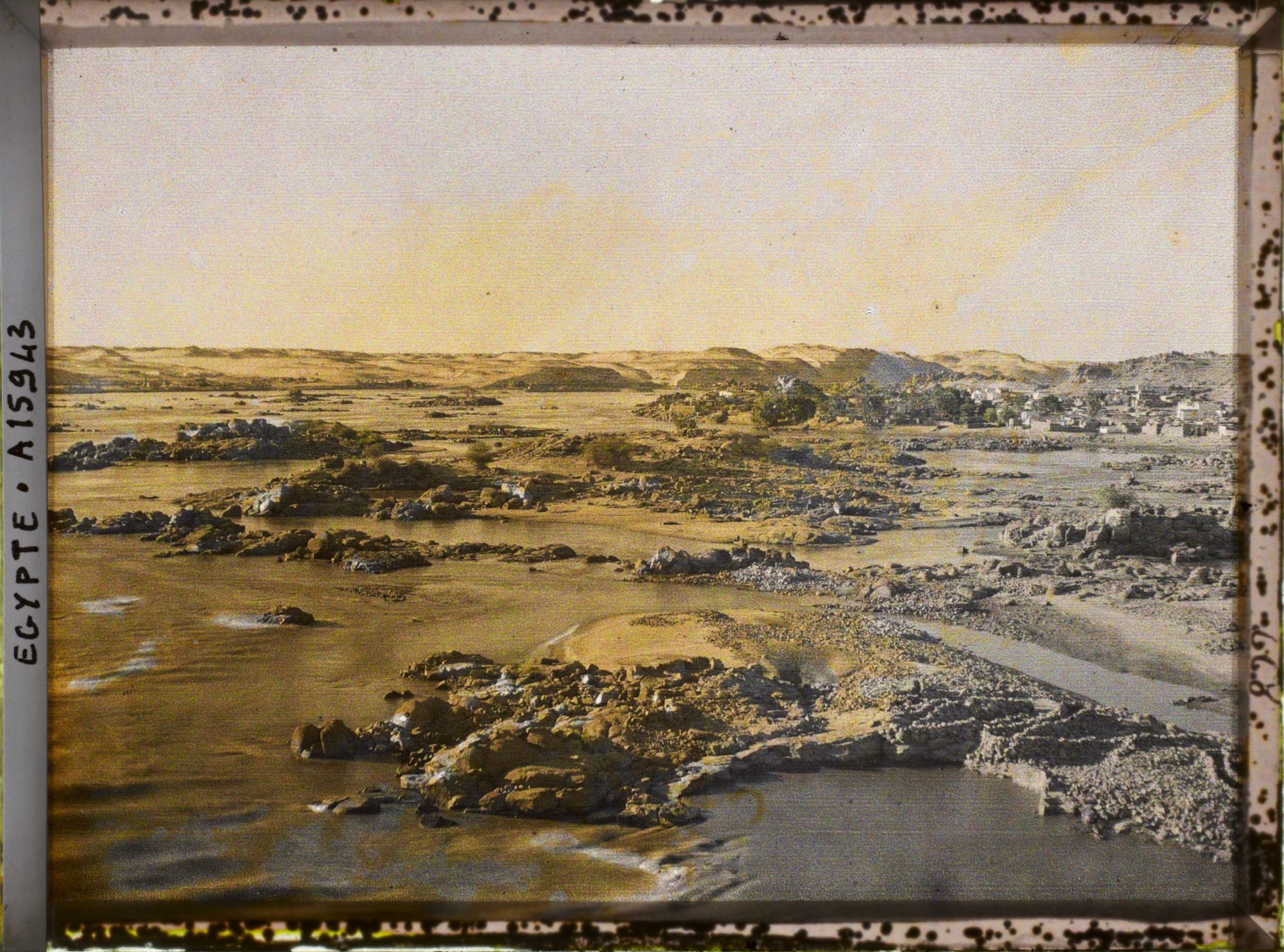 Image représentant Le Nil asséché avec le barrage