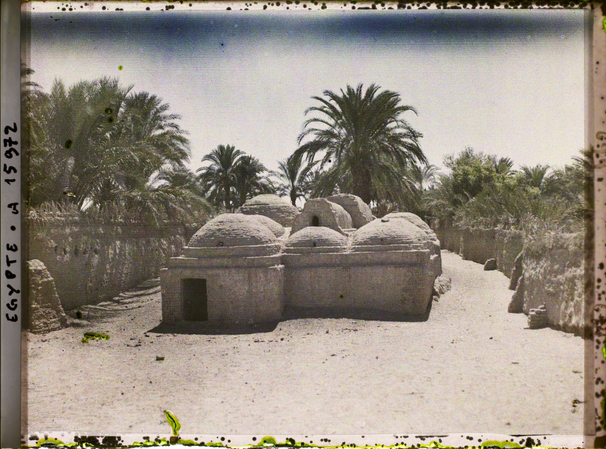 Image représentant Poulaillers dans le village