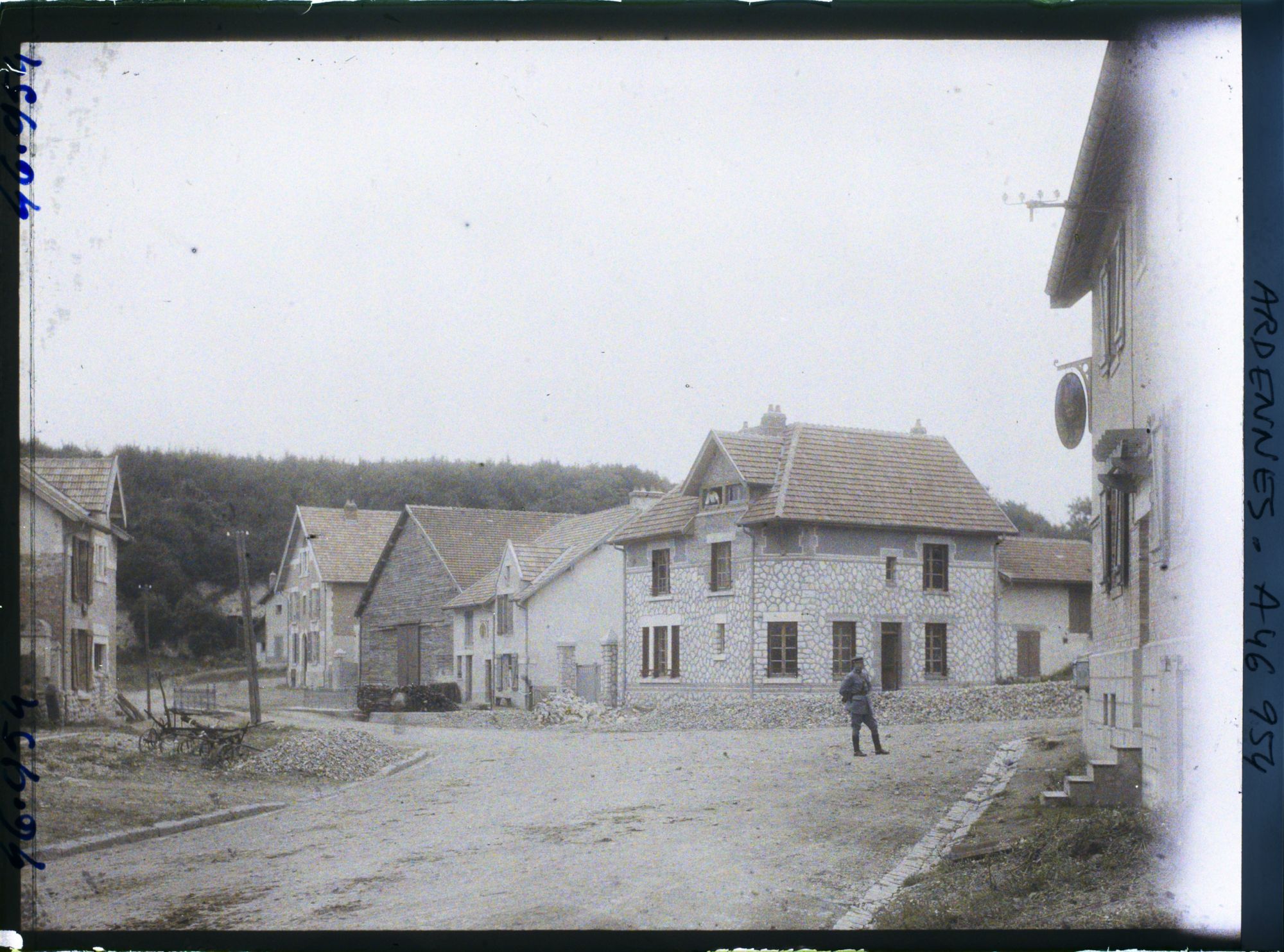 Image représentant France, Condé les Autry Ardennes (260 h), Intersection des routes de Servon et Cernay en Dormois