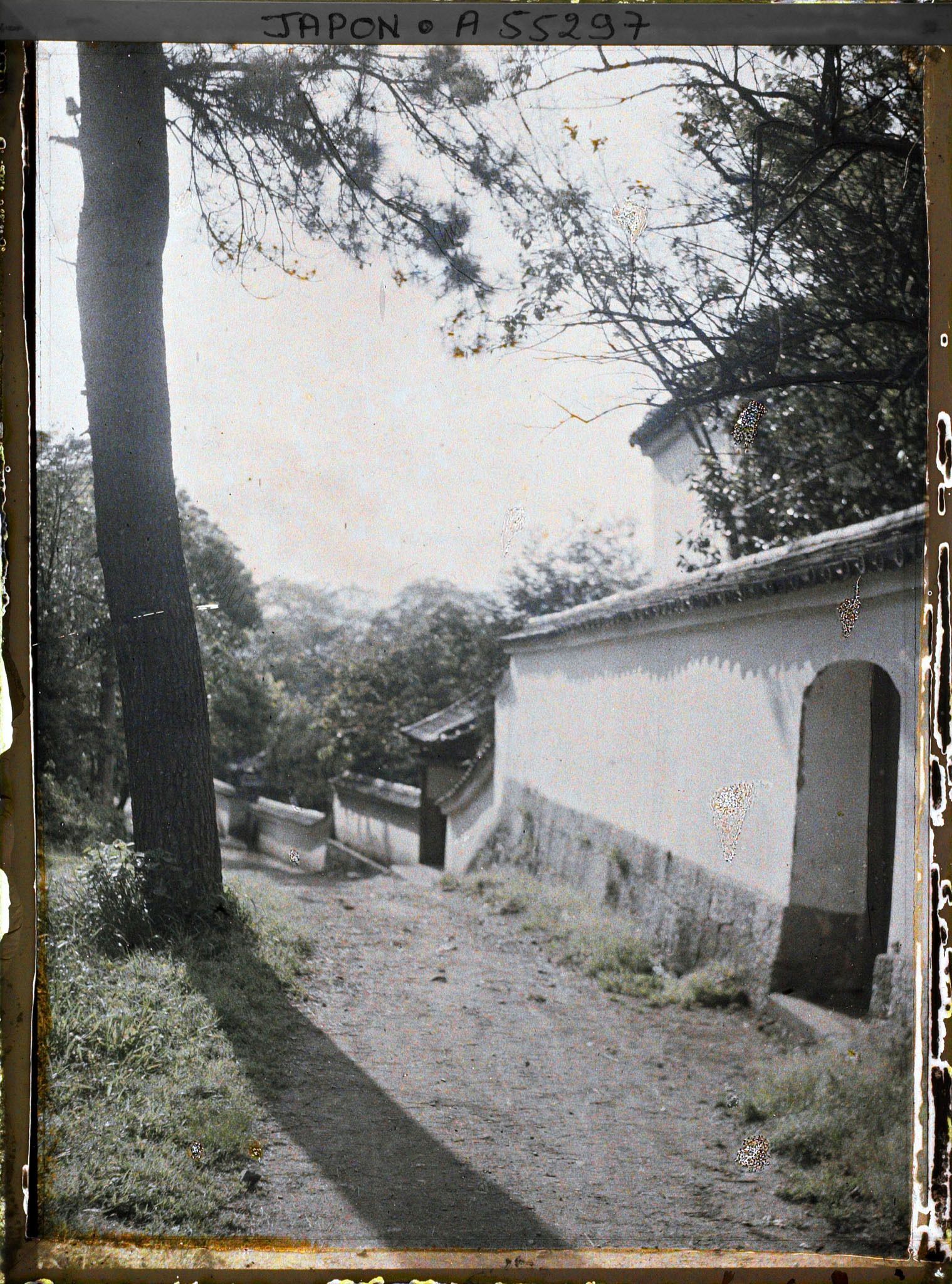 Image représentant mur de clôture (construction particulière à la ville de Kyôto)