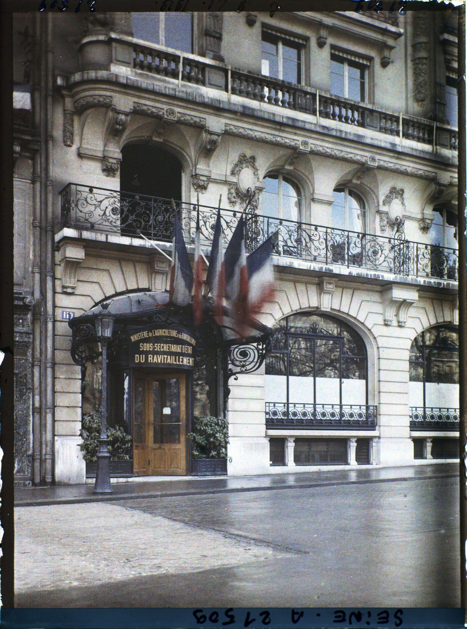 Image représentant Le ministère de l'agriculture et du ravitaillement au 119-121 avenue des Champs-Elysées (hôtel Carlton)
