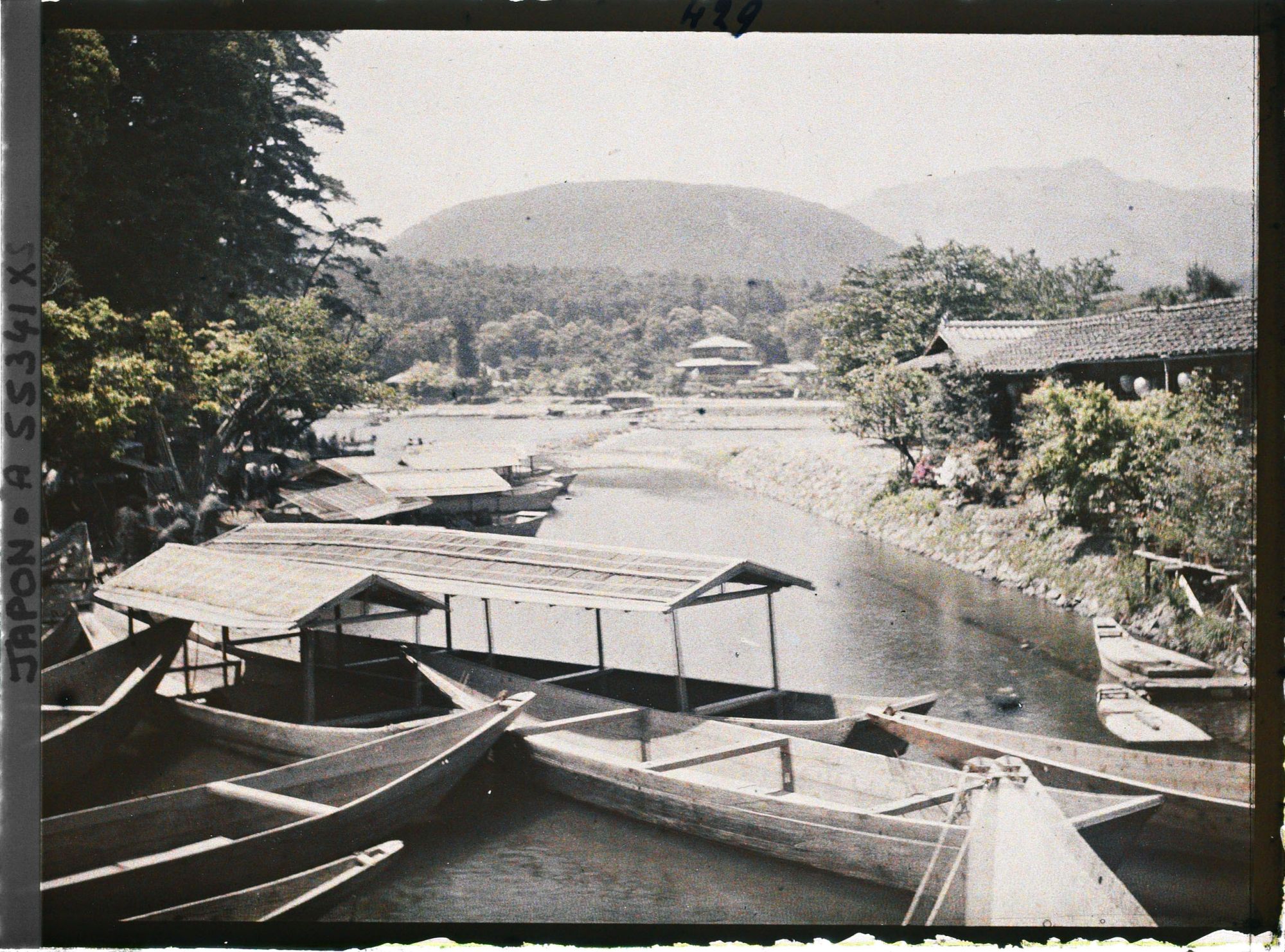 Image représentant bateaux de tourisme sur la rivière Hozugawa