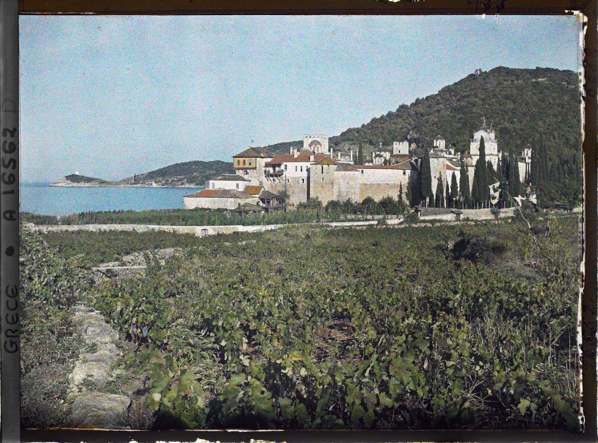 Image représentant Turquie, Esphigménou, Ensemble du Couvent, vu depuis les Vignes