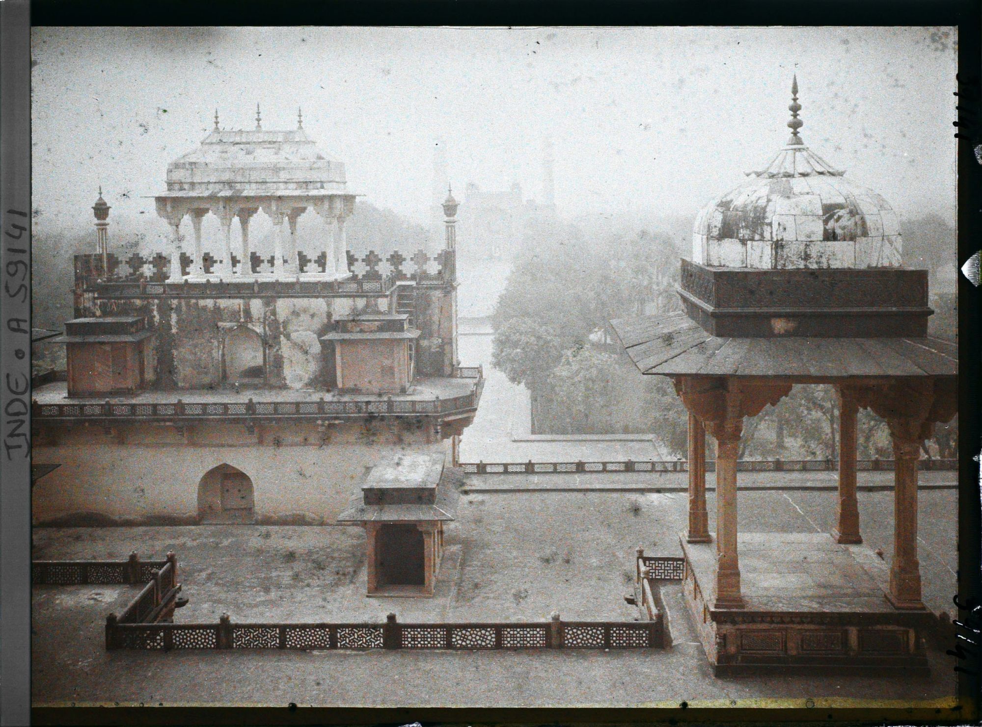 Image représentant Terrasses du mausolée d'Akbar