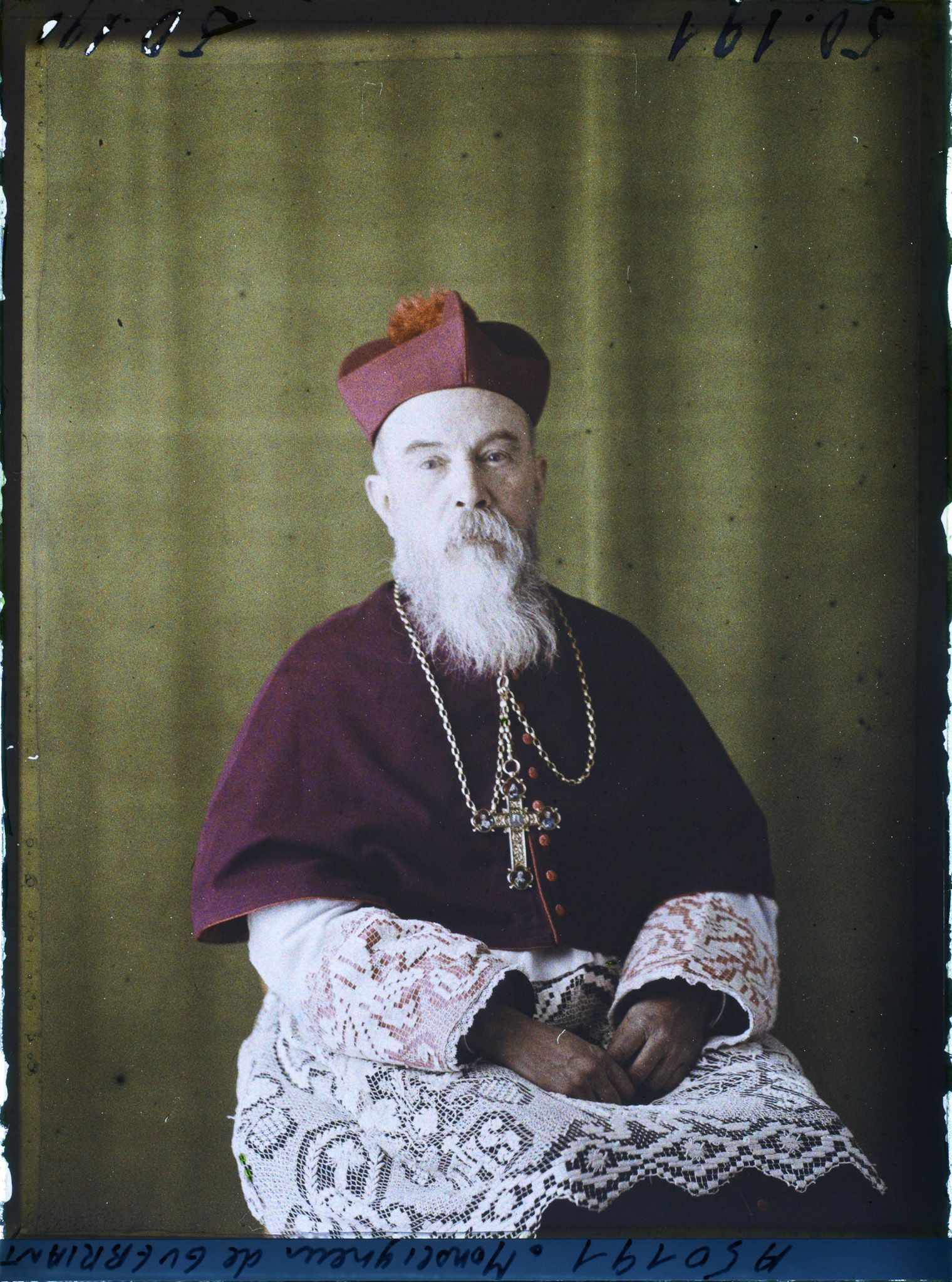 Image représentant Monseigneur  https://musee-albert-kahn.s-museum.fr/home/NWQ2OTAwYzNmYjZlZTk1ZWQwODJmMjY4L2dlbmVyaWMtbm90aWNlLXRhYi9hdXRob3JpdHkvNjE3YTc5ZjVjZjhiODk2OGIzMzM3ZDIx/5d6900c3fb6ee95ed082f268/generic-notice-tab/authority/617a79ebcf8b8968b3336dec de Guébriant