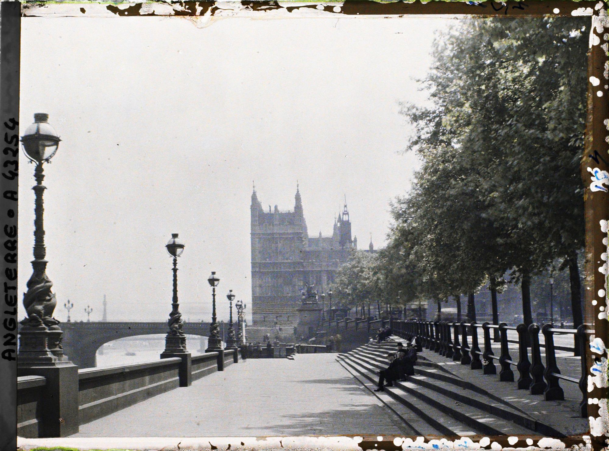 Image représentant Vue sur les quais