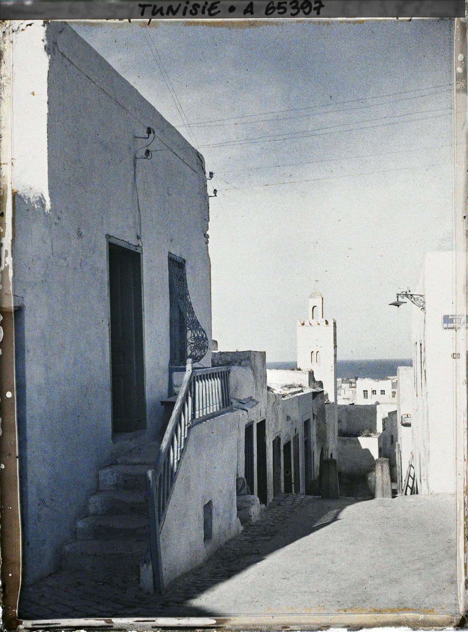 Image représentant La rue Souk-el-Caïd dans la médina