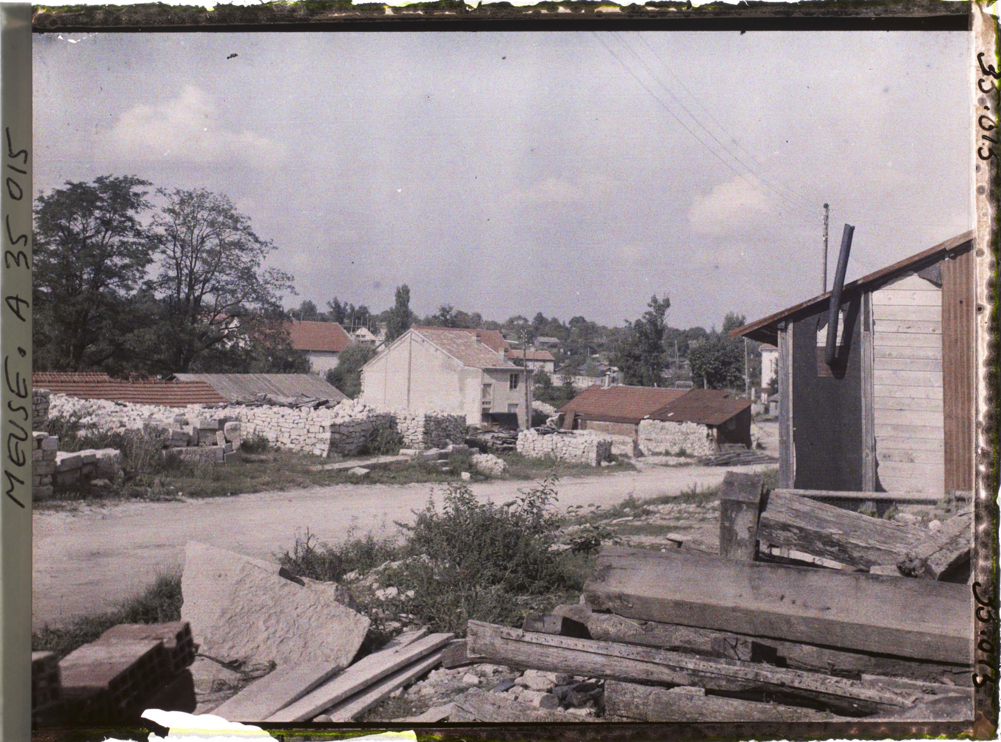 Image représentant France, Aubreville (Meuse), Reconstructions sur la route de Clermont à Neuvilly