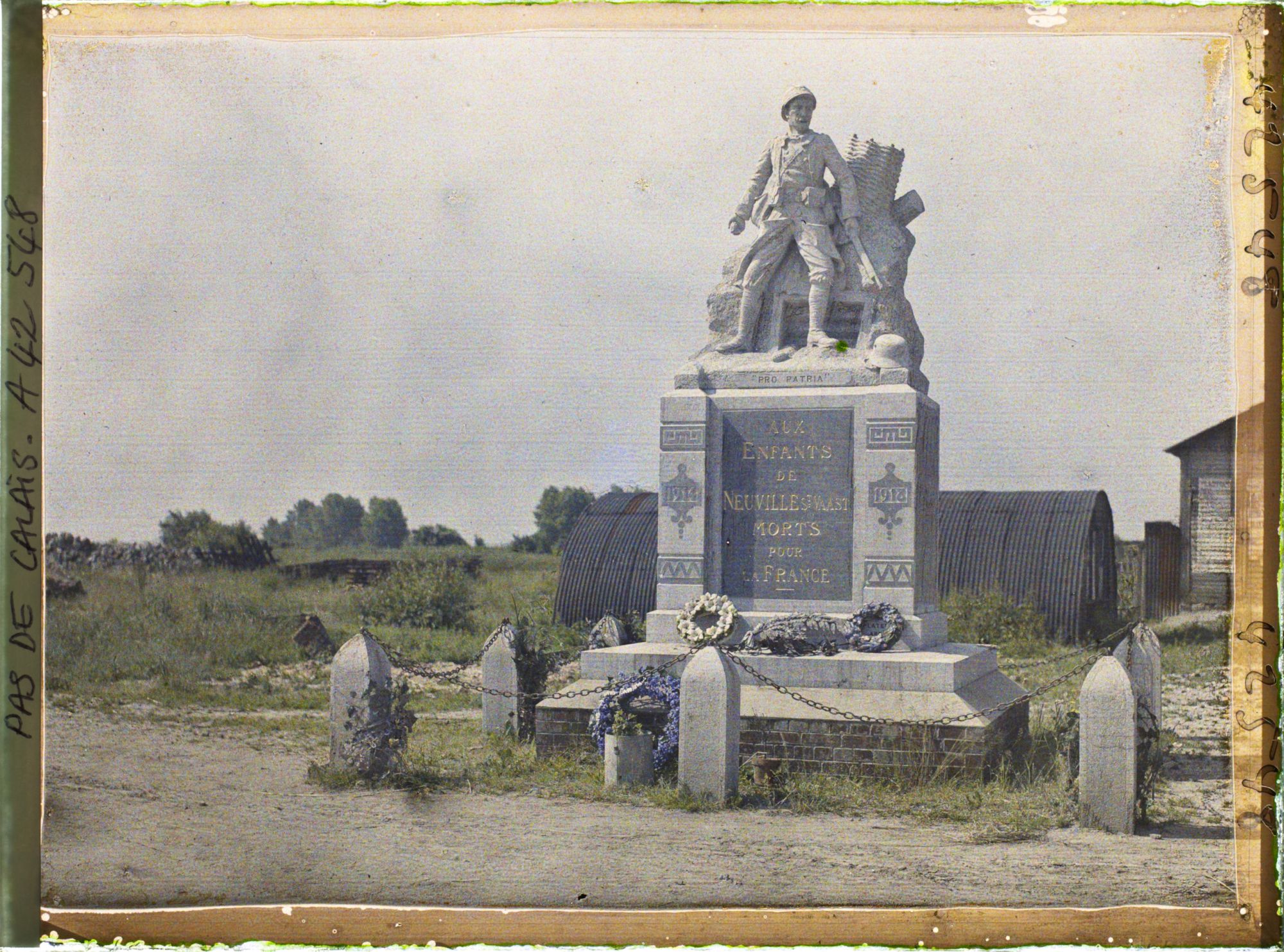 Image représentant France, Neuville-St Vaast, Monumt aux Morts